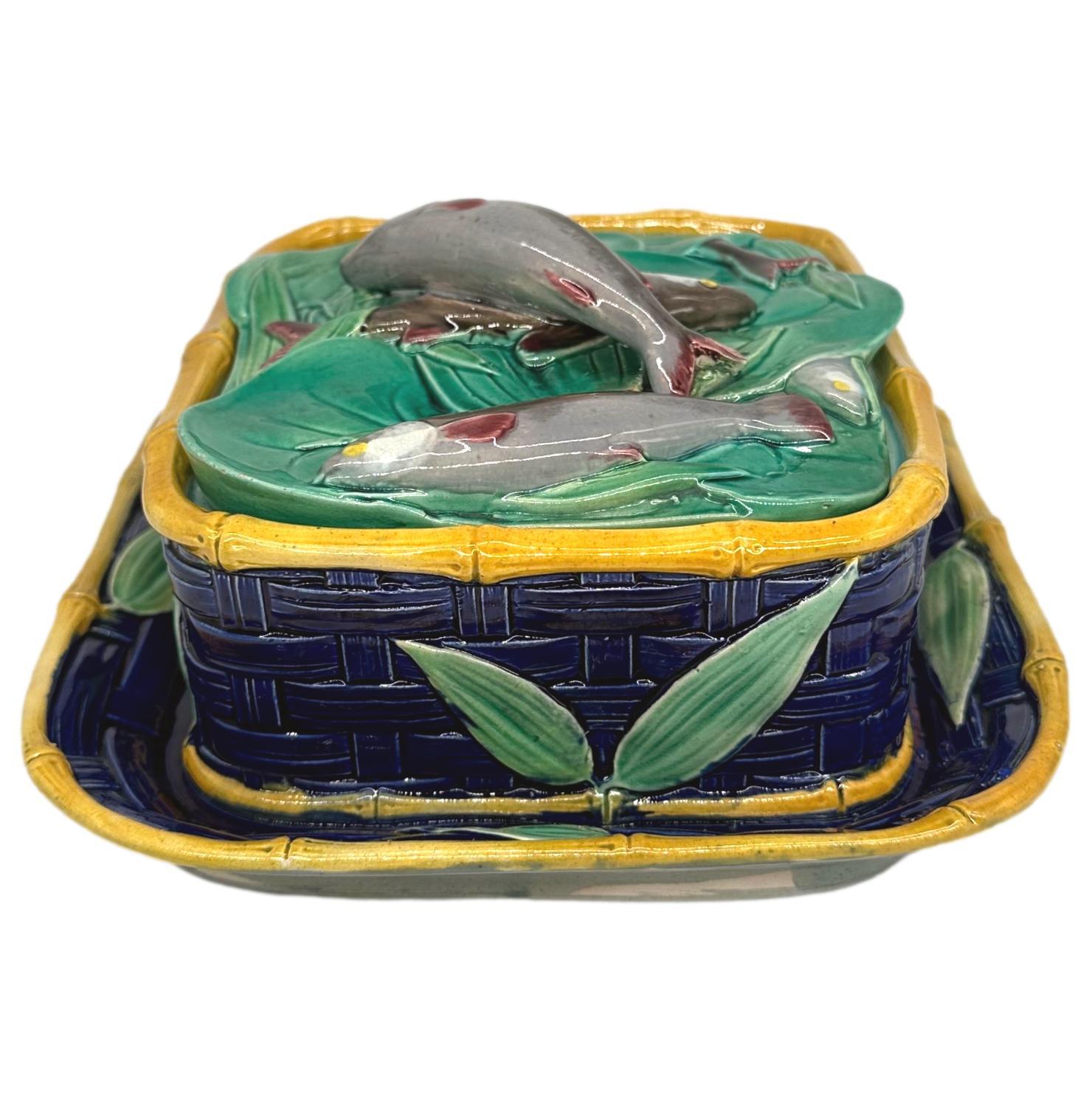 A Victoria Pottery Majolica Cobalt Basketweave Sardine Box, English, ca. 1883 In Good Condition For Sale In Banner Elk, NC