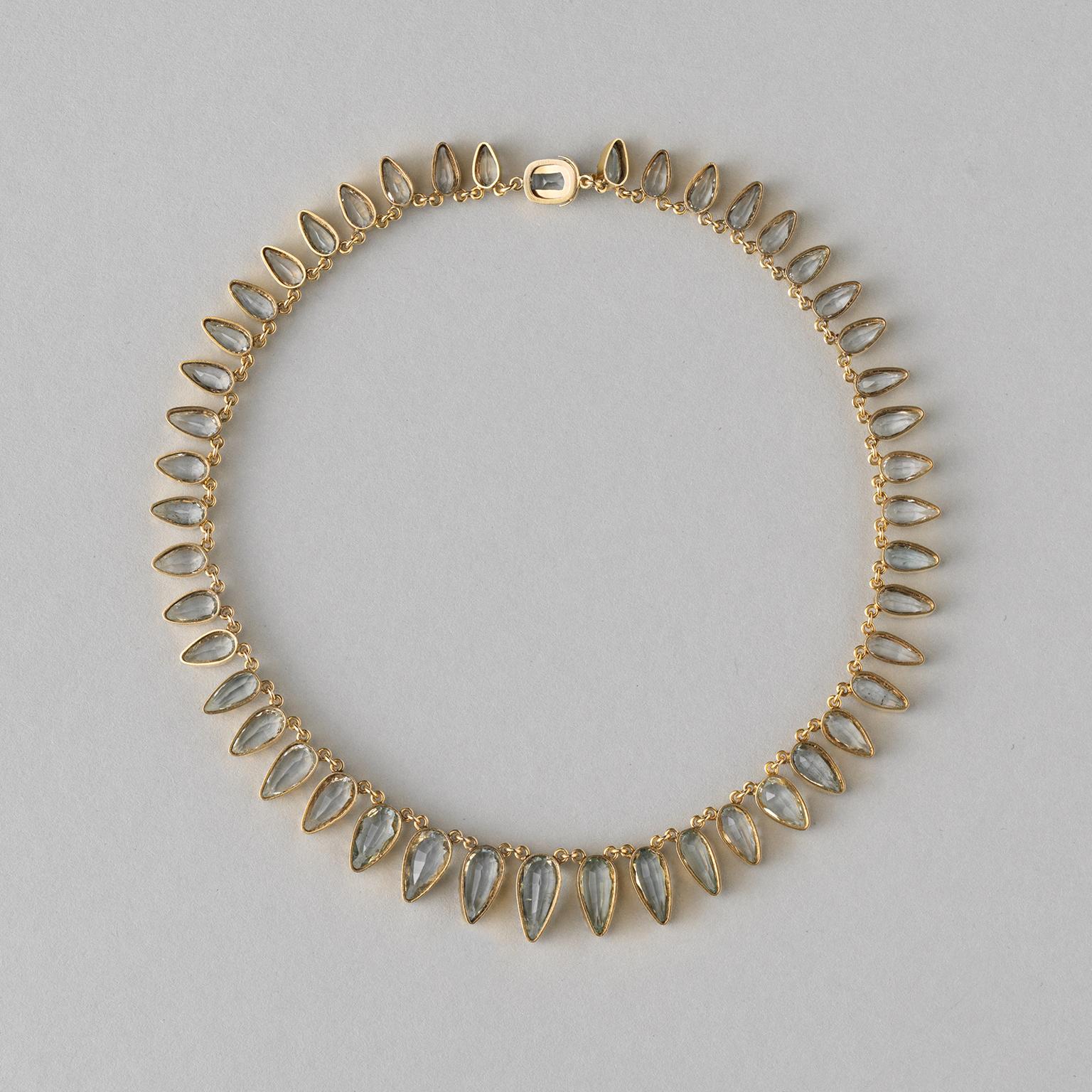 Viktorianische Rivière-Halskette aus 15 Karat Gold mit Aquamarinen im Zustand „Gut“ im Angebot in Amsterdam, NL