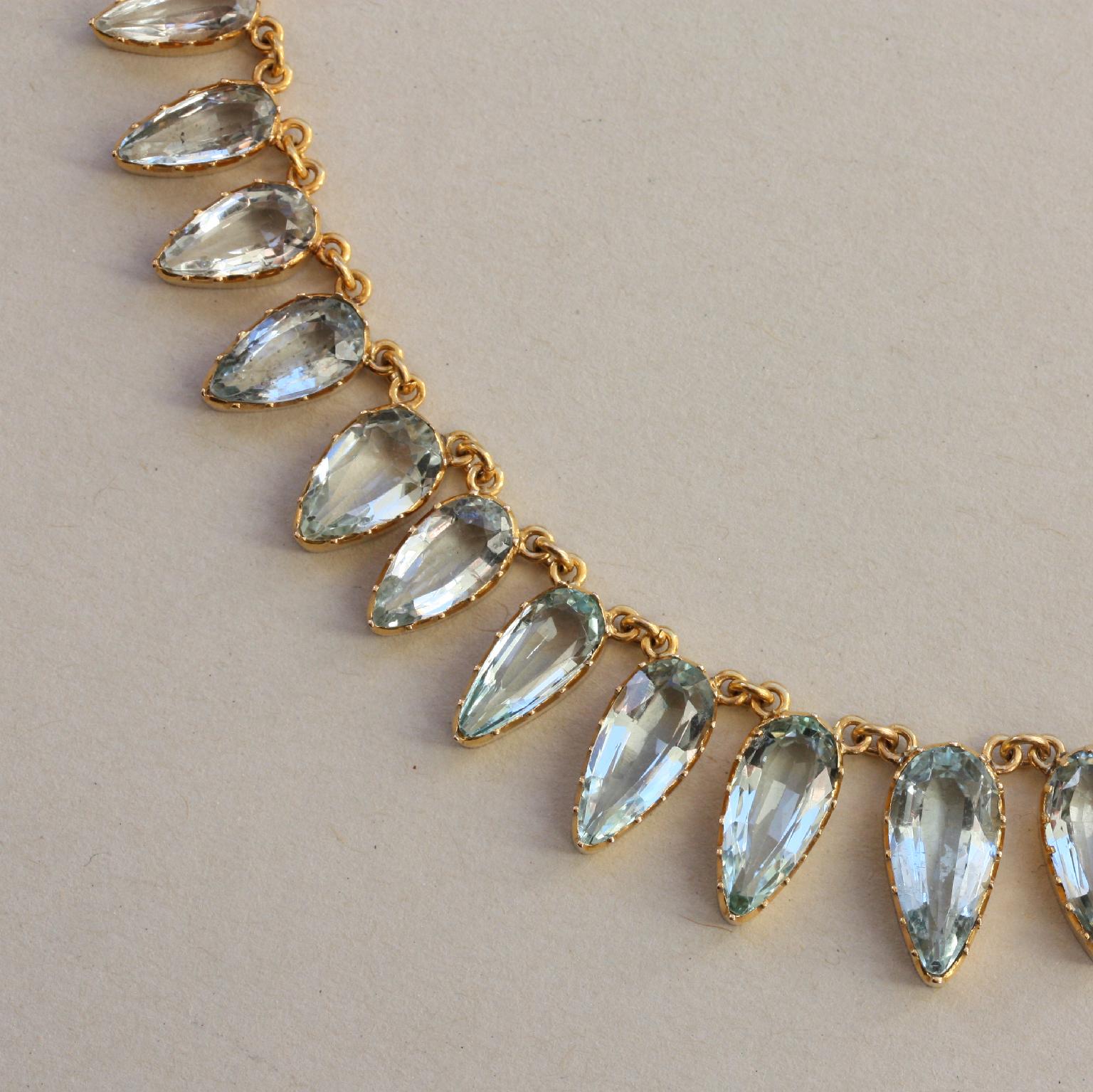 Pear Cut Victorian 15 Carat Gold Rivière Necklace with Aquamarines For Sale