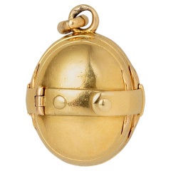 A Victorian 18 carat Gold Multi Locket Pendant