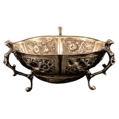 A Victorian 1898 hallmarked sterling silver footed dish by Mappin & Webb London