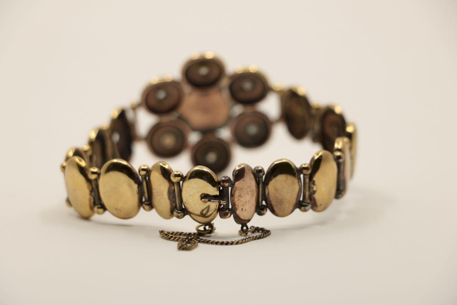 A Victorian 9K Gold Diamond Lion Head Bracelet 5