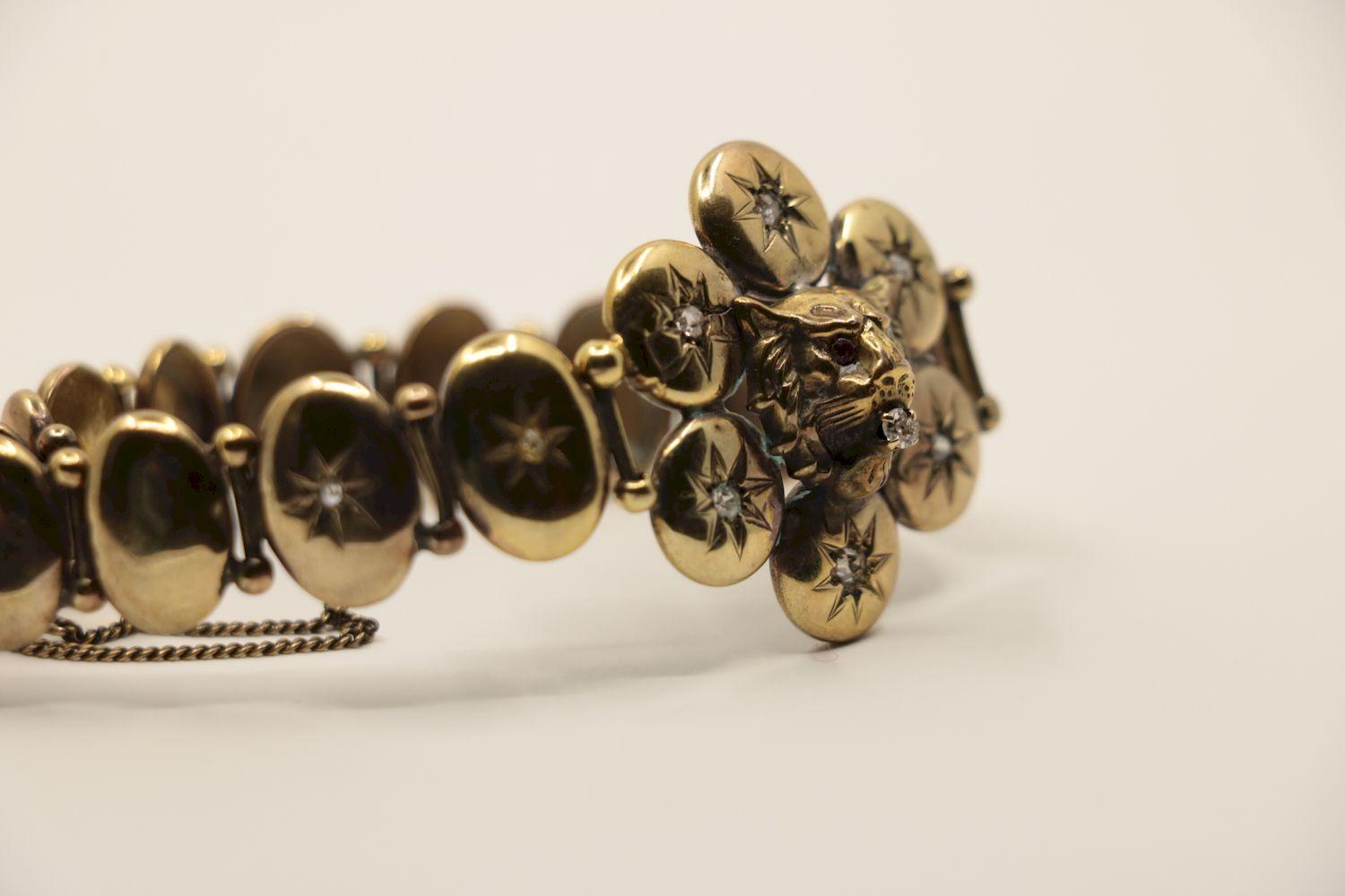 Round Cut A Victorian 9K Gold Diamond Lion Head Bracelet