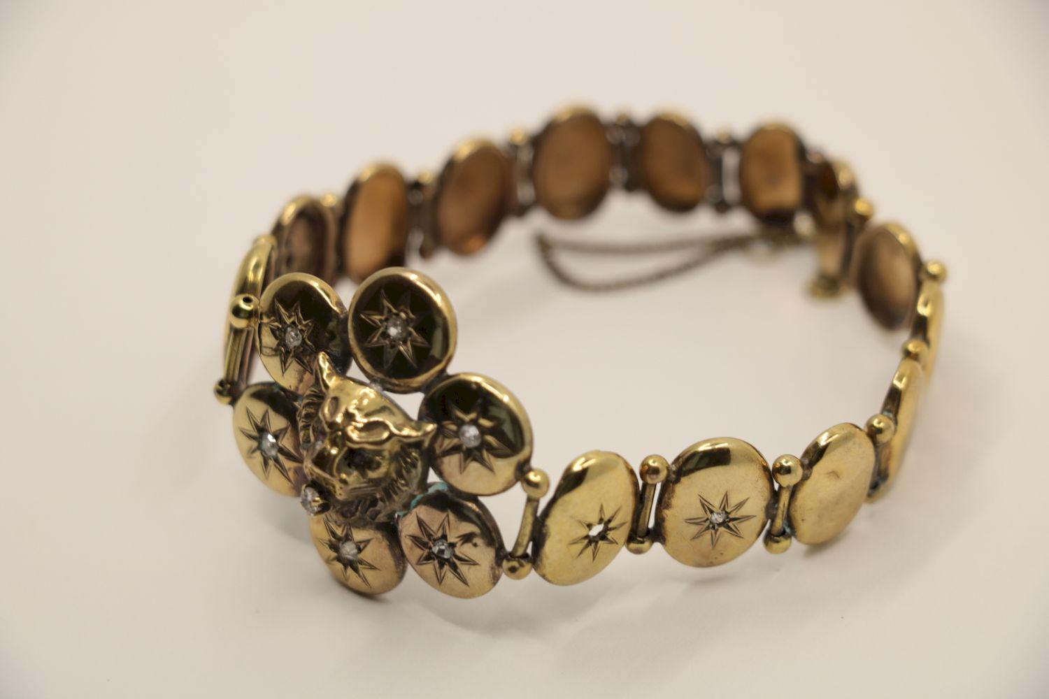 A Victorian 9K Gold Diamond Lion Head Bracelet 1