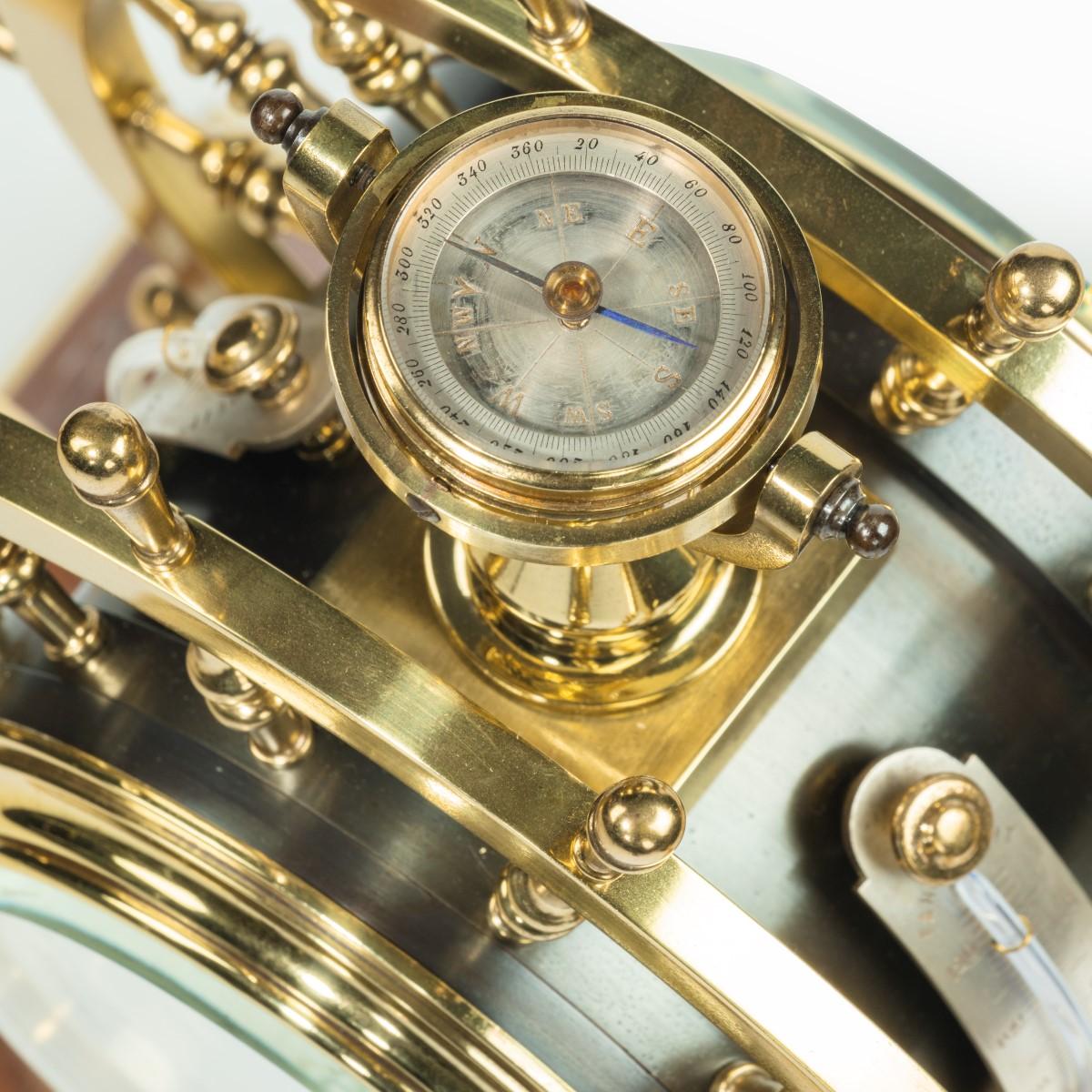 Horloge fantaisie victorienne en laiton d'Elkington & Co en vente 1