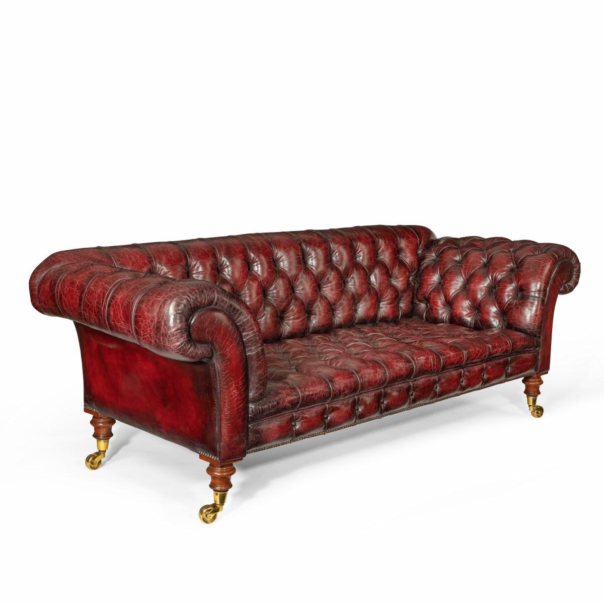 Victorian Deep Buttoned Chesterfield Settee In Good Condition For Sale In Lymington, Hampshire