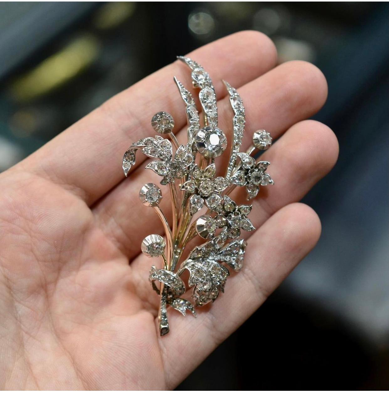 Eine viktorianische Diamant-Brosche/-Anhänger im Zustand „Hervorragend“ im Angebot in Firenze, IT