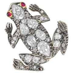 A Victorian diamond-set frog brooch/pendant