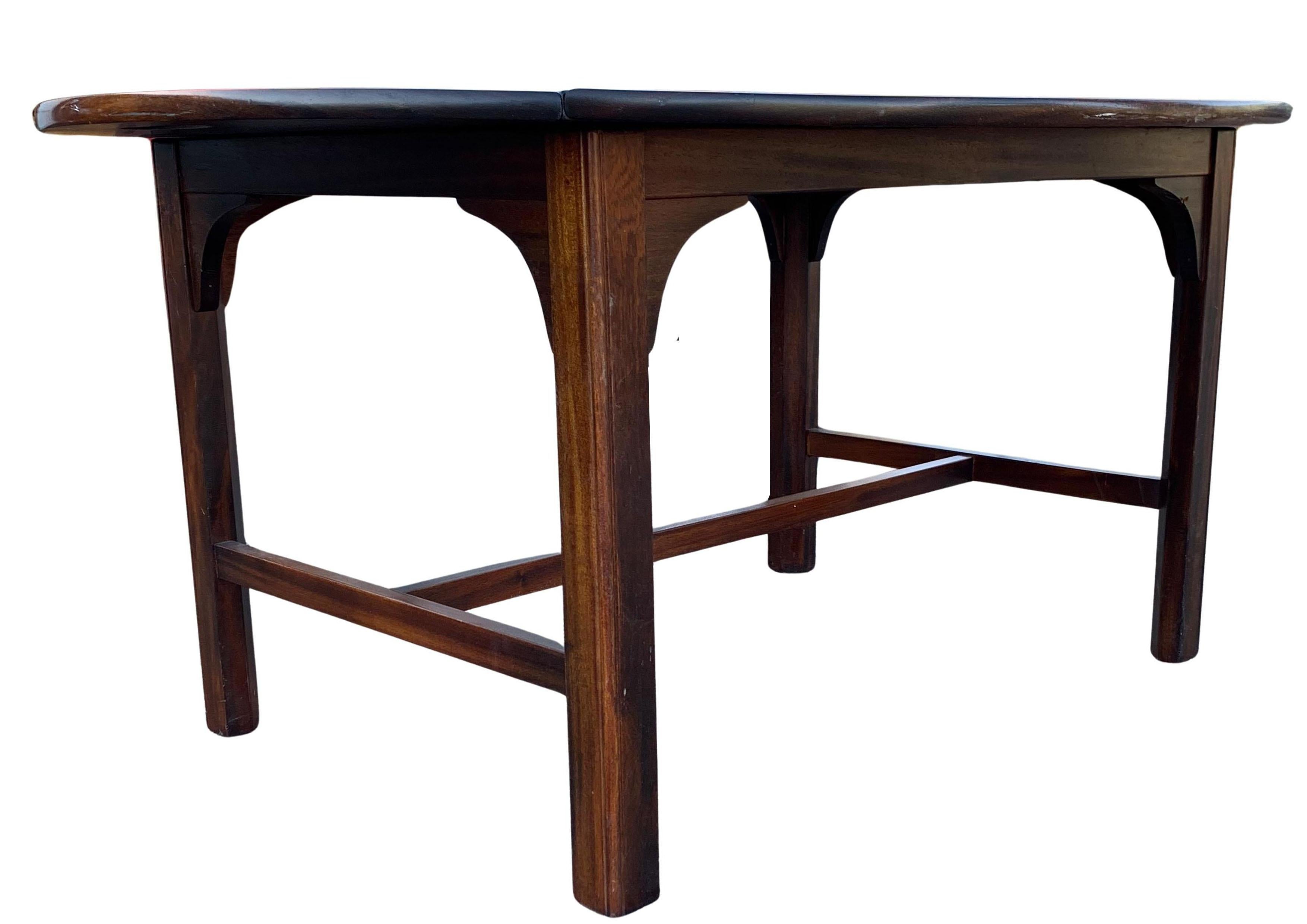 A Victorian Figured Mahogany Rectangular Butler's Tray on Stand In Good Condition For Sale In Reading, Berkshire