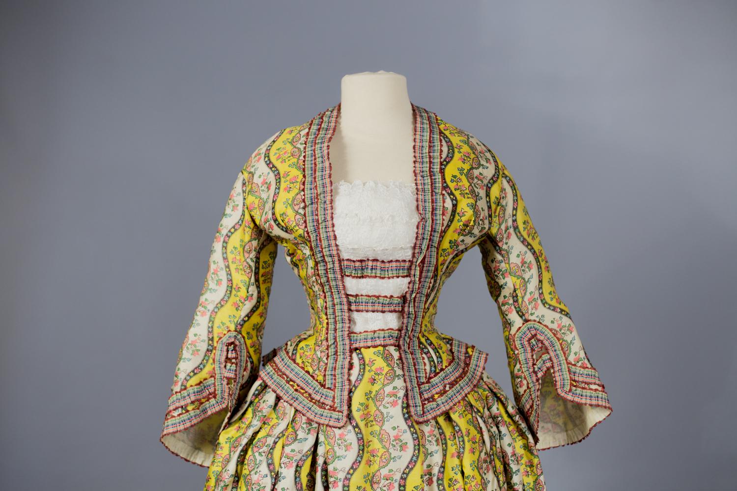 A Victorian French Printed Silk Dress - Provence Circa 1850 2