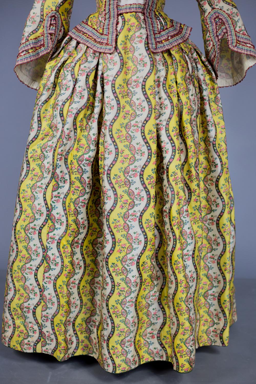 A Victorian French Printed Silk Dress - Provence Circa 1850 3