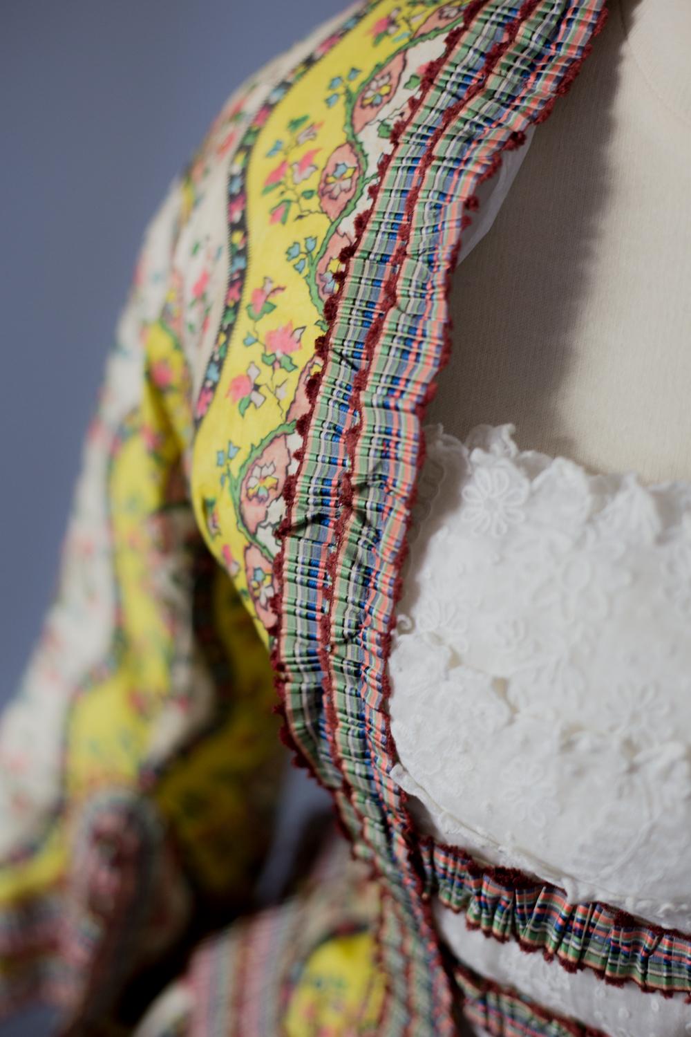 A Victorian French Printed Silk Dress - Provence Circa 1850 7