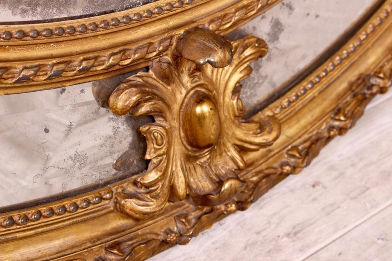 Miroir à plaque marginale ovale en bois doré de l'époque victorienne en vente 1