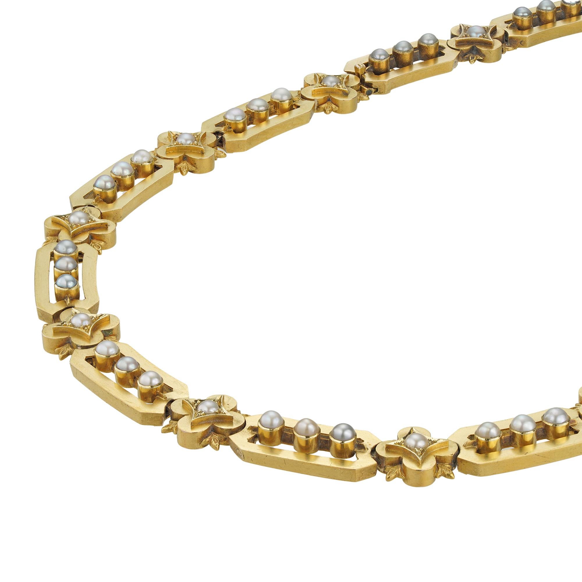 Victorien Un collier victorien en or et en perles en vente