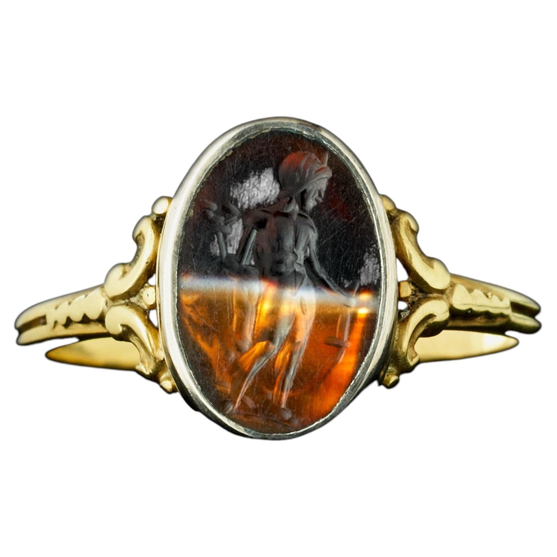 Ein viktorianischer Ring aus Gold und Silber, besetzt mit einem römischen Achat-Intaglio. Quecksilber