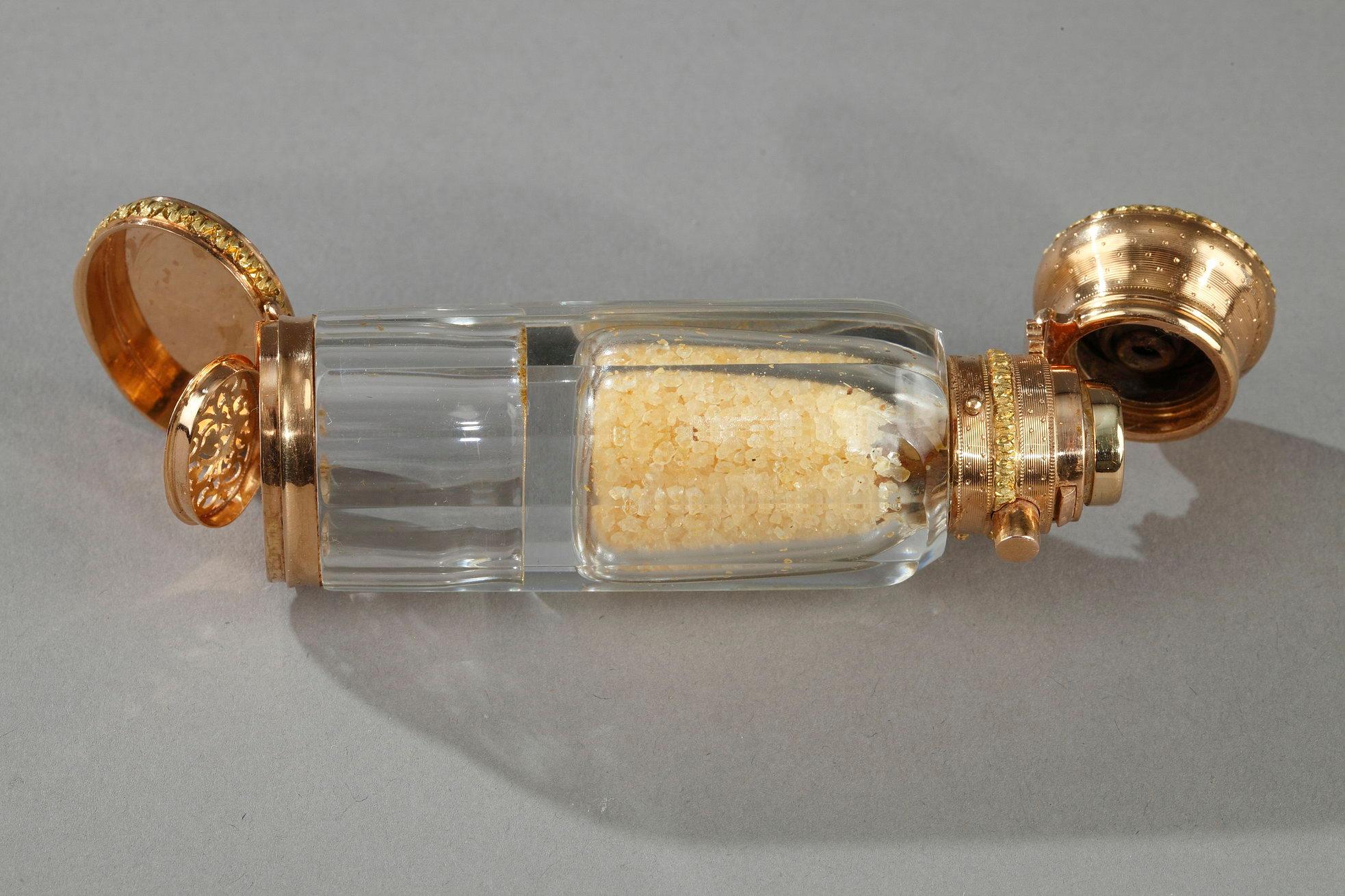 Doppelseitige Kristall-Duftflasche im viktorianischen Stil aus Gold (Antiker Kissenschliff) im Angebot