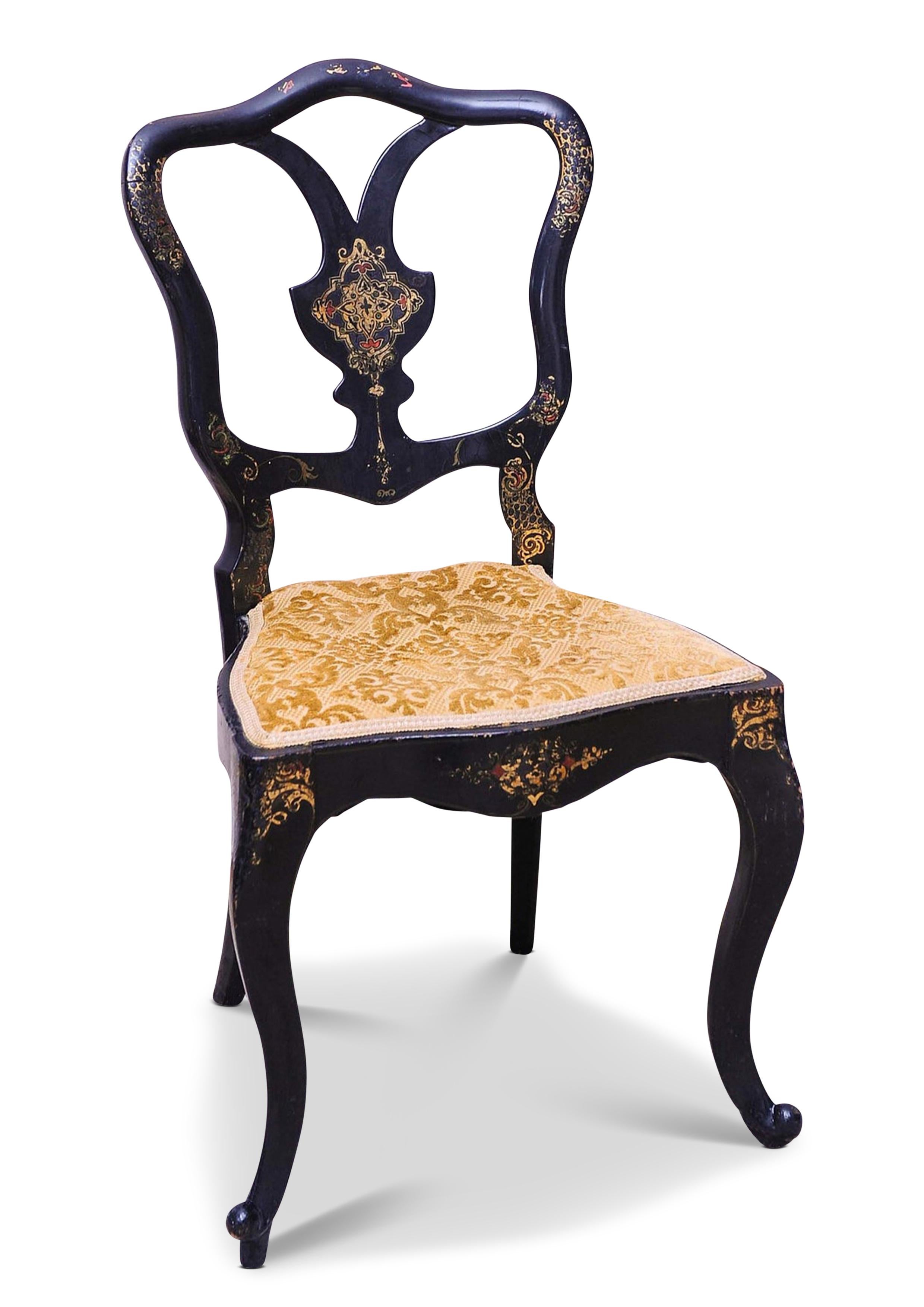 19th Century A Victorian Jennens & Bettridge Black Lacquered & Gilt Decorative Hallway Chair  For Sale
