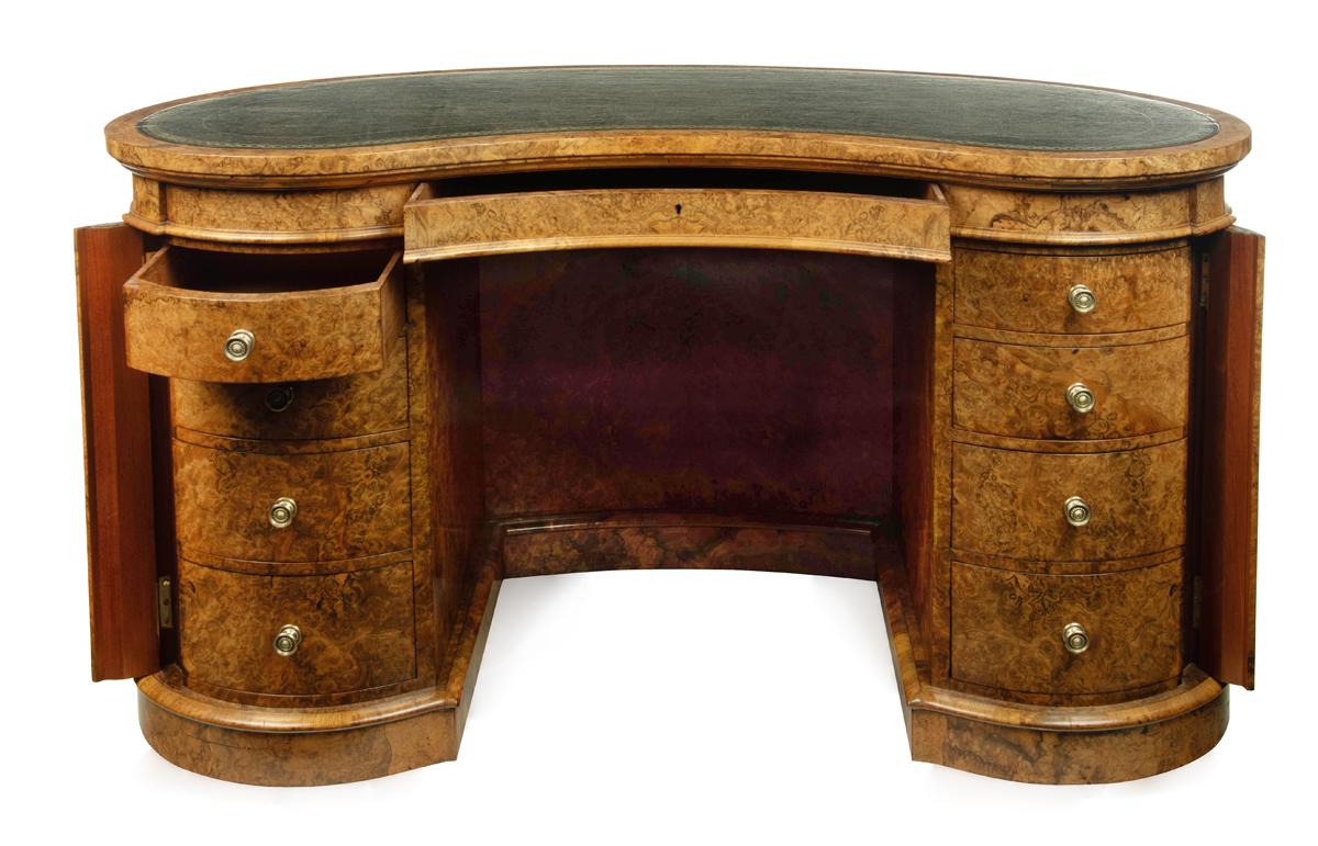 19th Century A Victorian kidney shaped desk in richly figured burr walnut, attributed to Gill For Sale