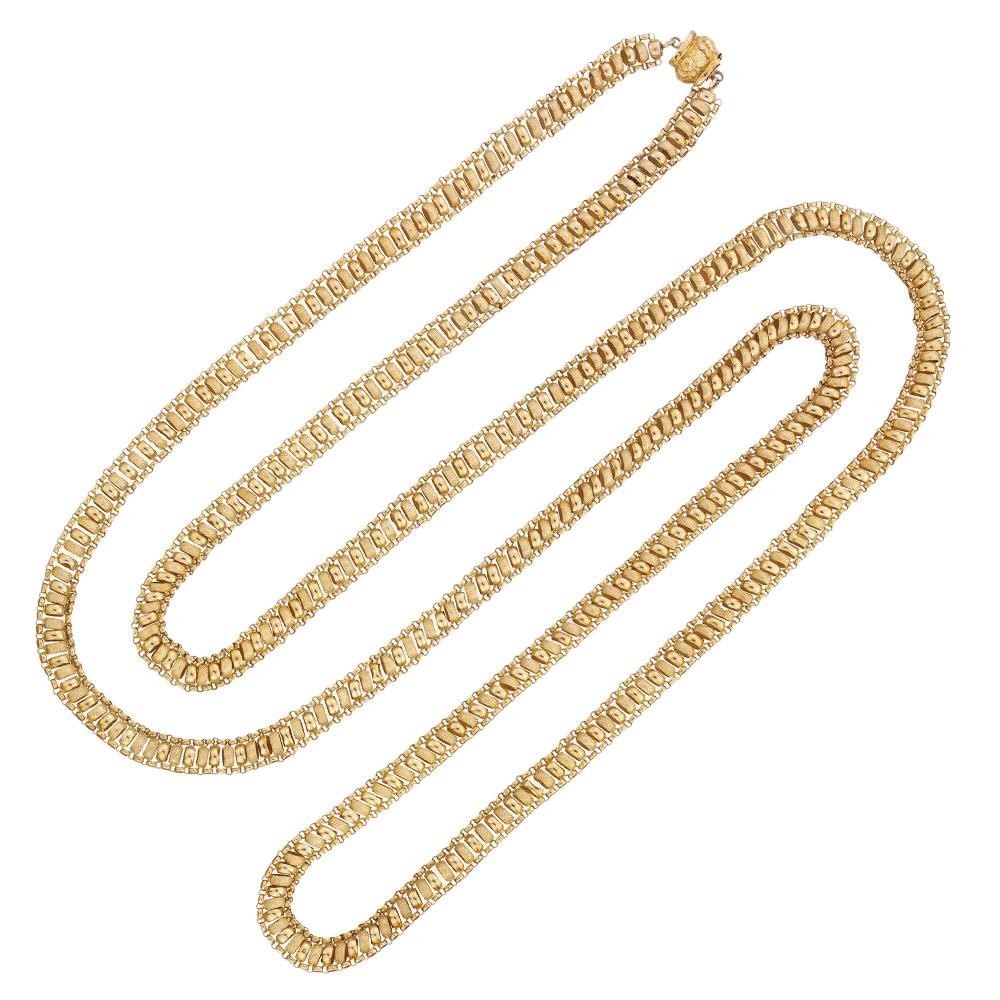 Victorian Long Yellow Gold Chain In Good Condition In London, GB