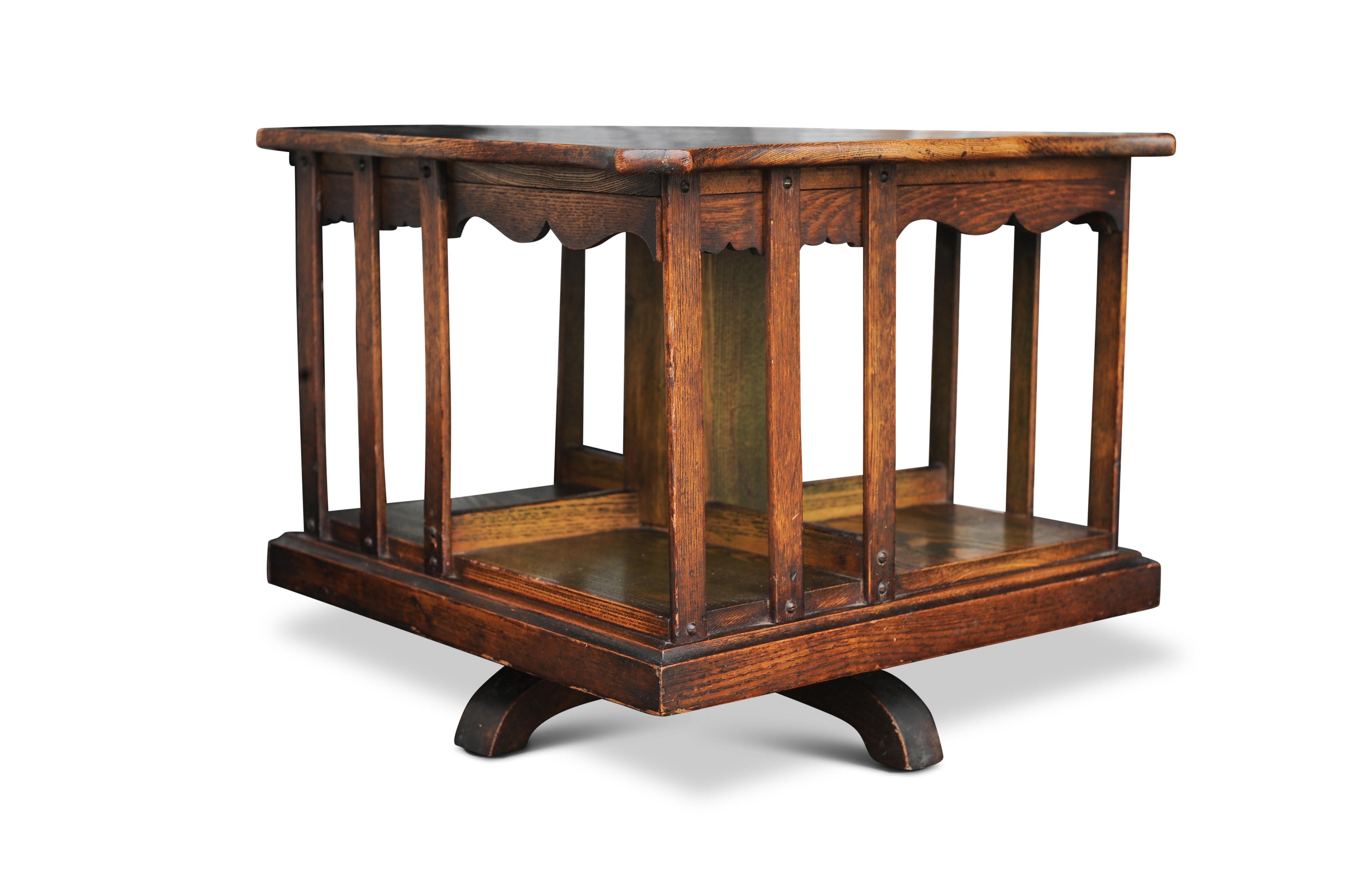 Victorian 19th Century Oak Revolving Tabletop Bookcase Handmade With Chamfered Edging.

Well executed handmade made bookcase on small quatrefoil swivel base.

