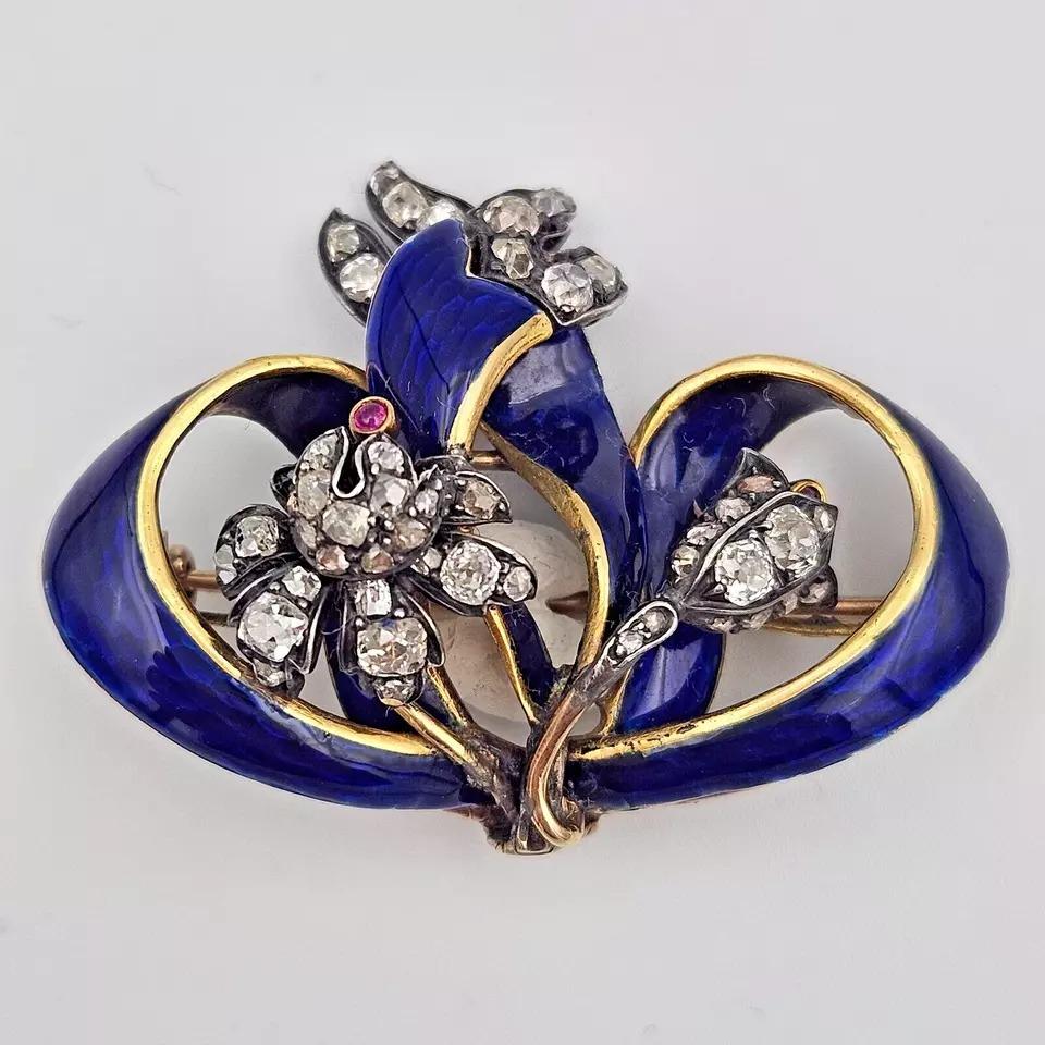 A Victorian Old Cut Diamond 18k Yellow Gold Blue Enamel Flower Brooch Ca 1880's 1