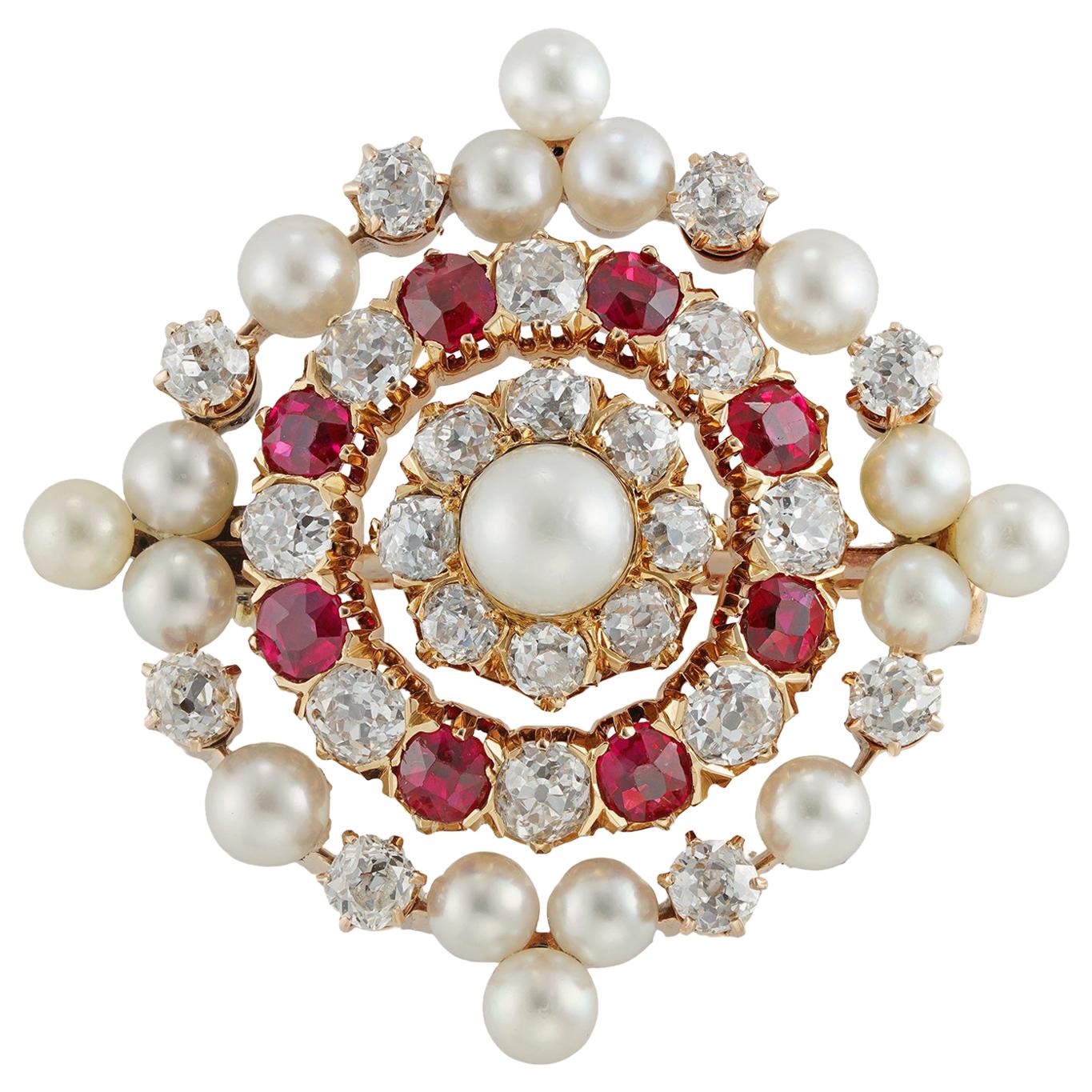 Broche victorienne en perles, diamants et rubis