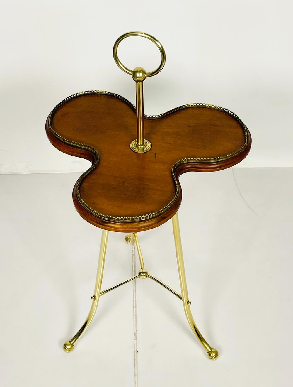 A Victorian Revolving Occasional Table in Brass & Mahogany. In Good Condition In Los Angeles, CA