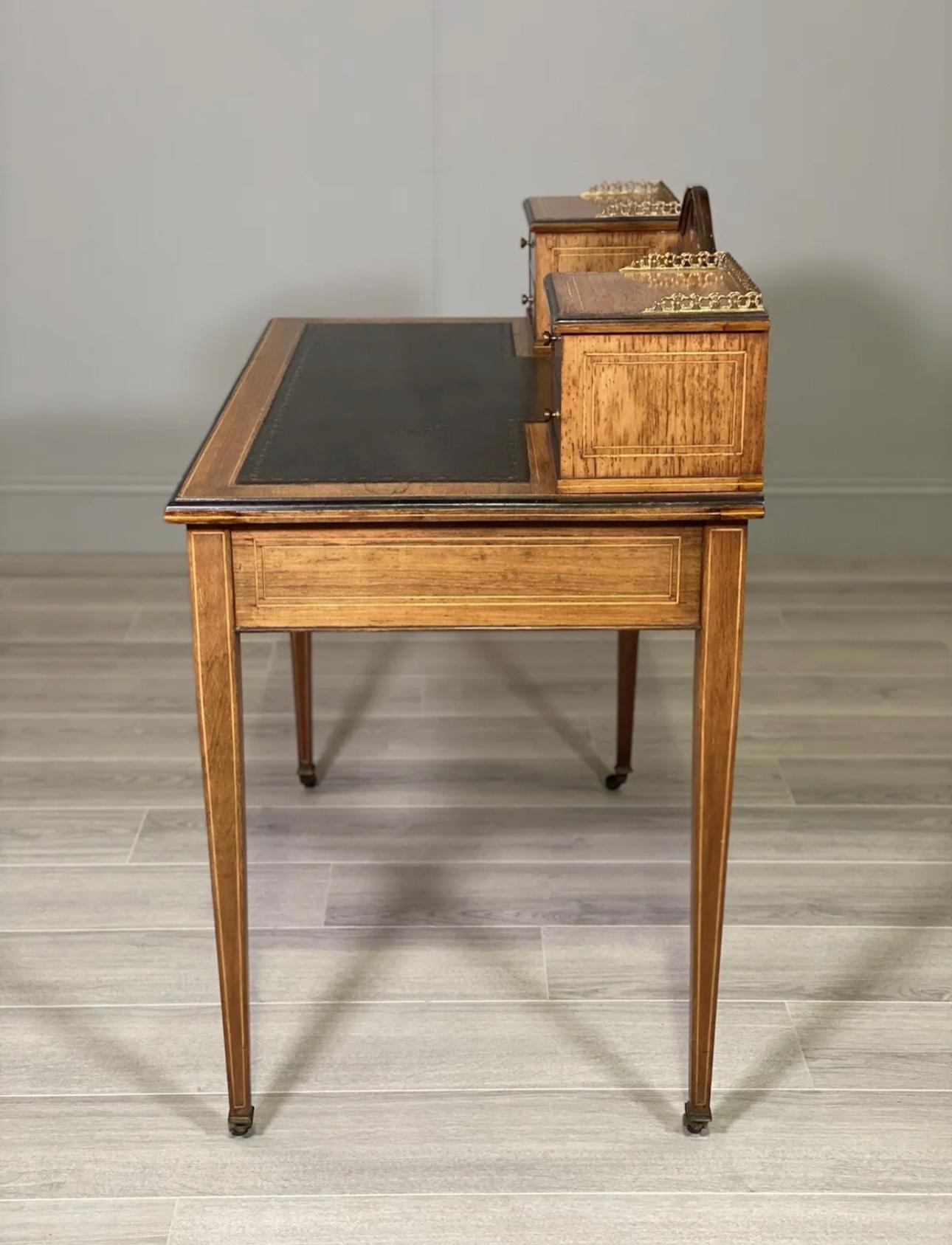 Viktorianischer Schreibtisch aus Rosenholz von Maple & Co im Angebot 4