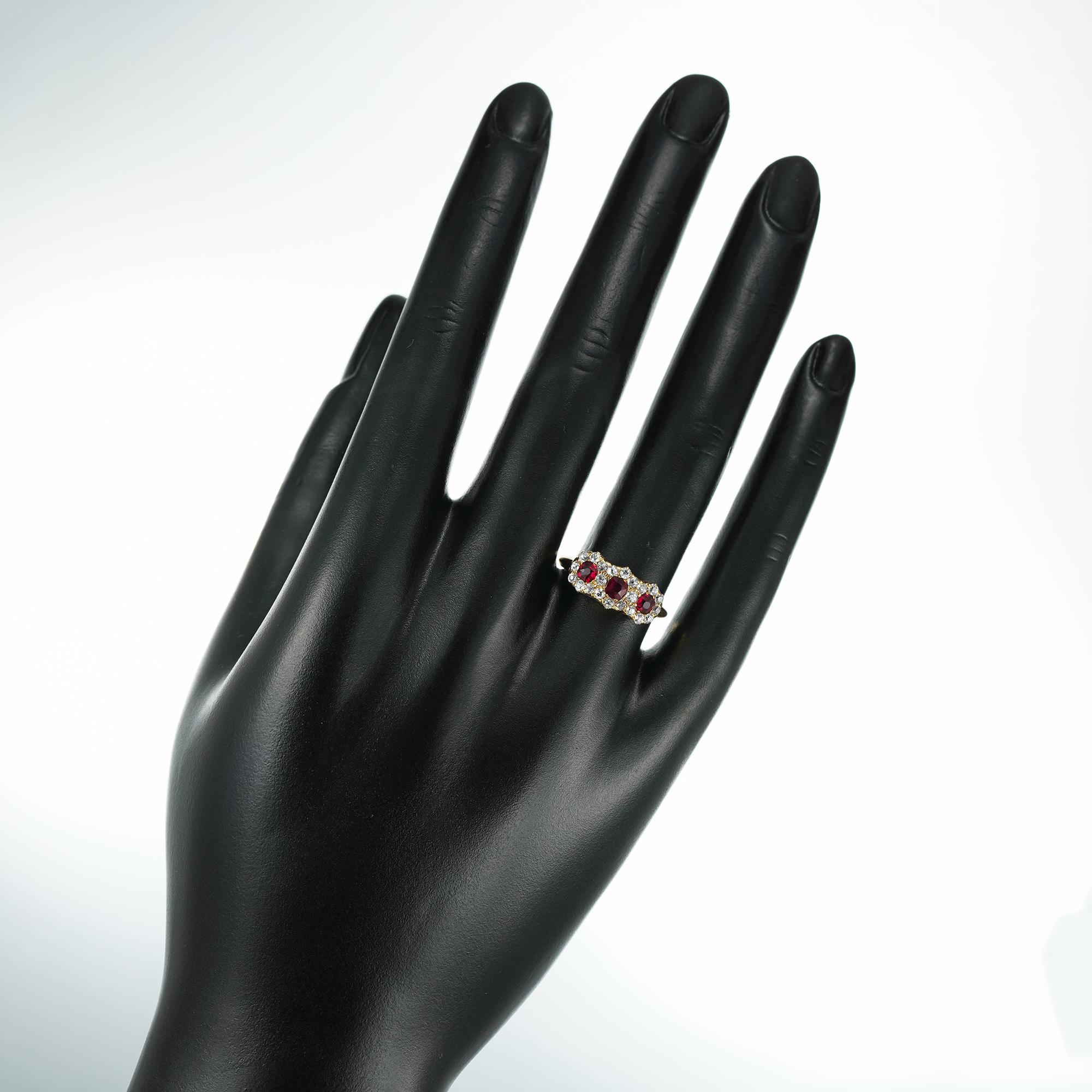 Dreifacher viktorianischer Rubin- und Diamant-Cluster-Ring 1