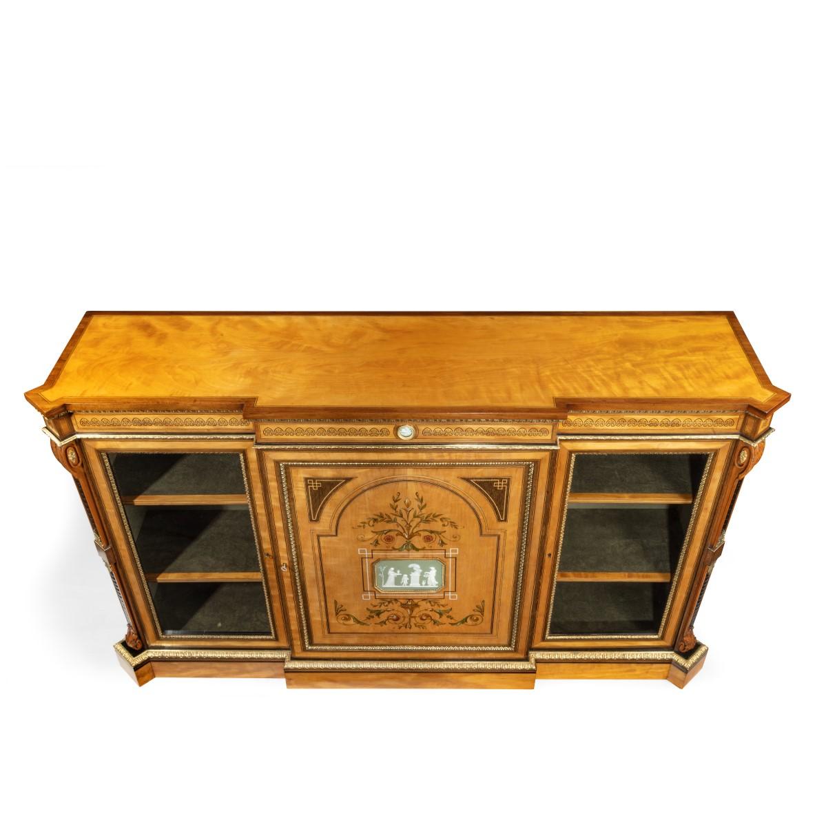 Victorian Satinwood Breakfront Side Cabinet Attributed to Dyer and Watts For Sale 15