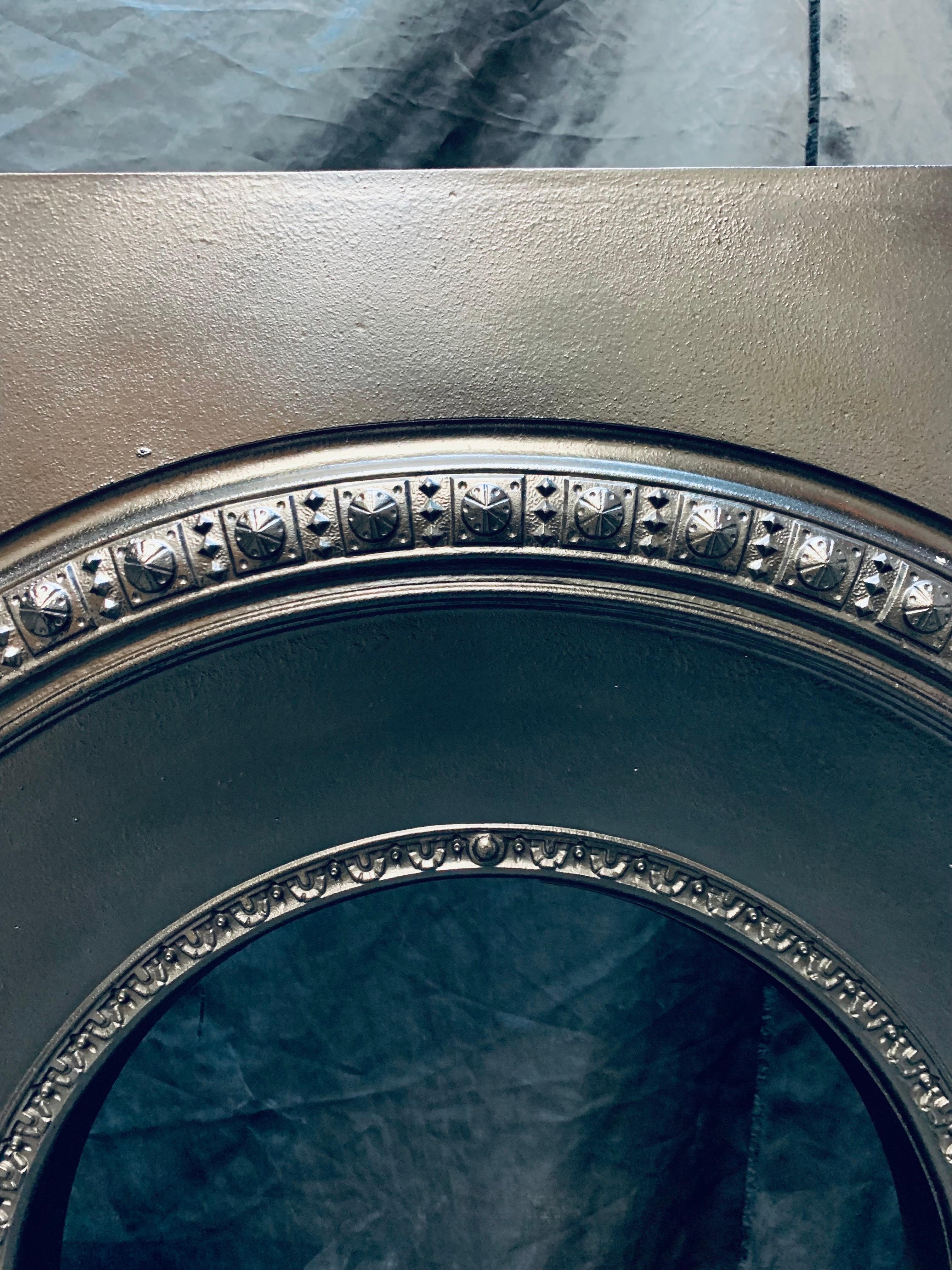 Victorian Scottish Carron of Falkirk Cast Iron Fireplace Insert In Good Condition In Edinburgh, GB