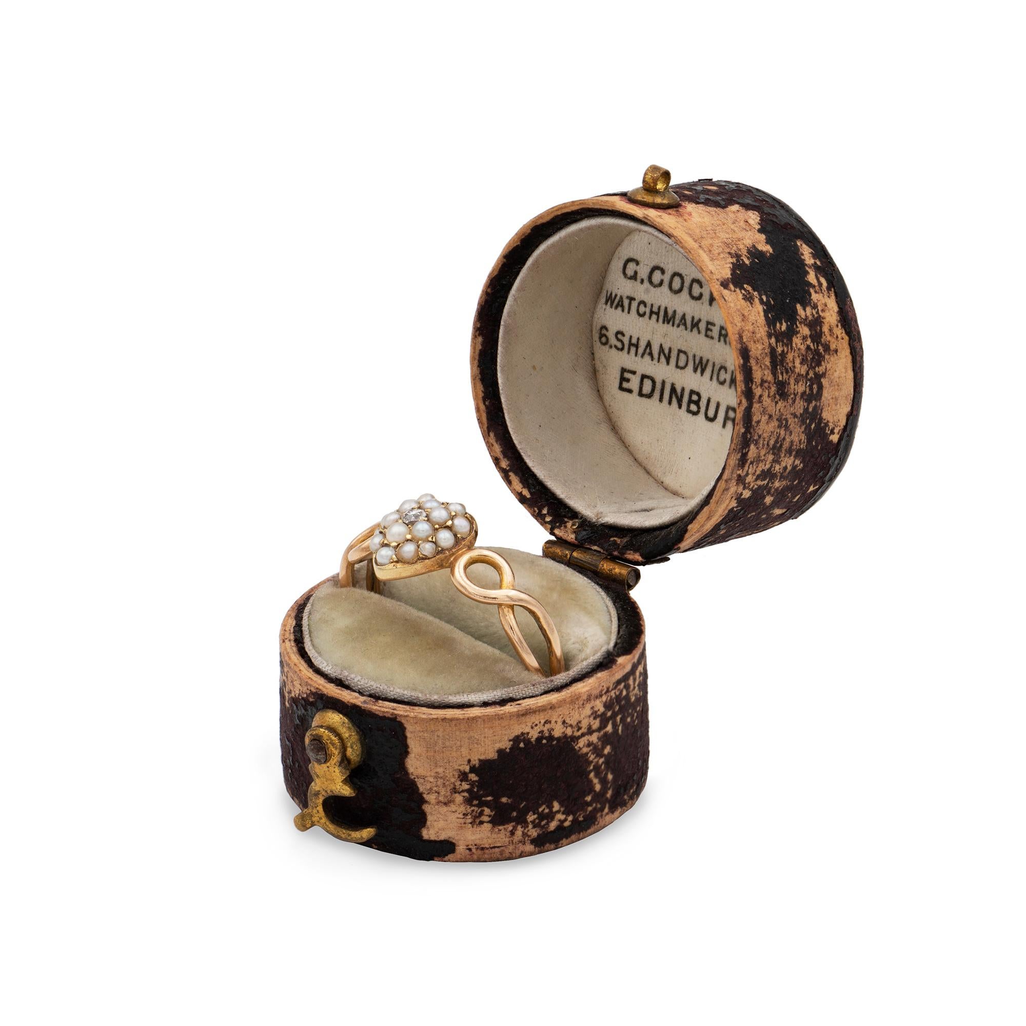 A Victorian Seed Pearl And Diamond Heart Ring In Good Condition In London, GB