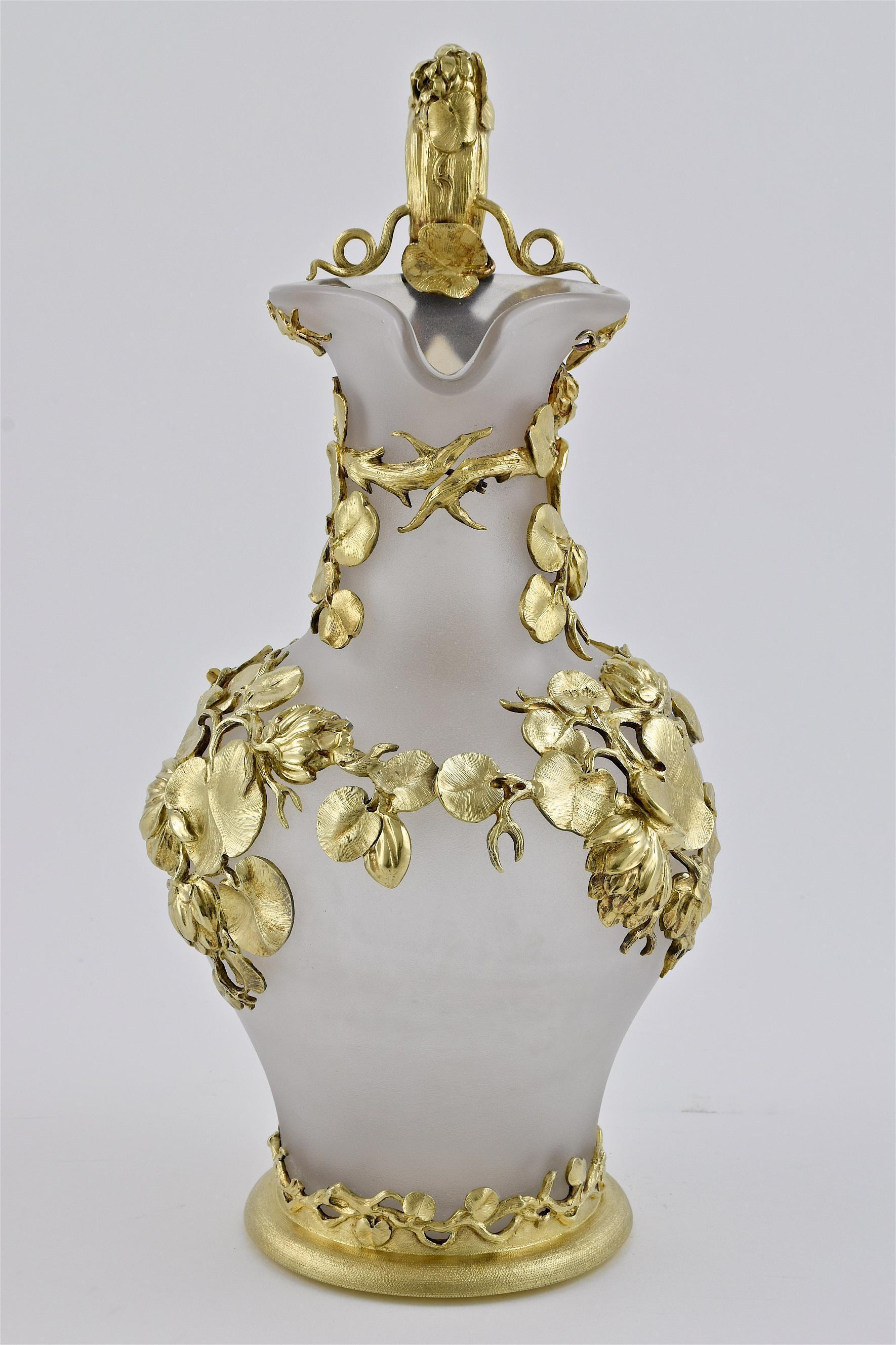Milieu du XIXe siècle Aiguière à claret montée en argent et en vermeil de l'époque victorienne en vente