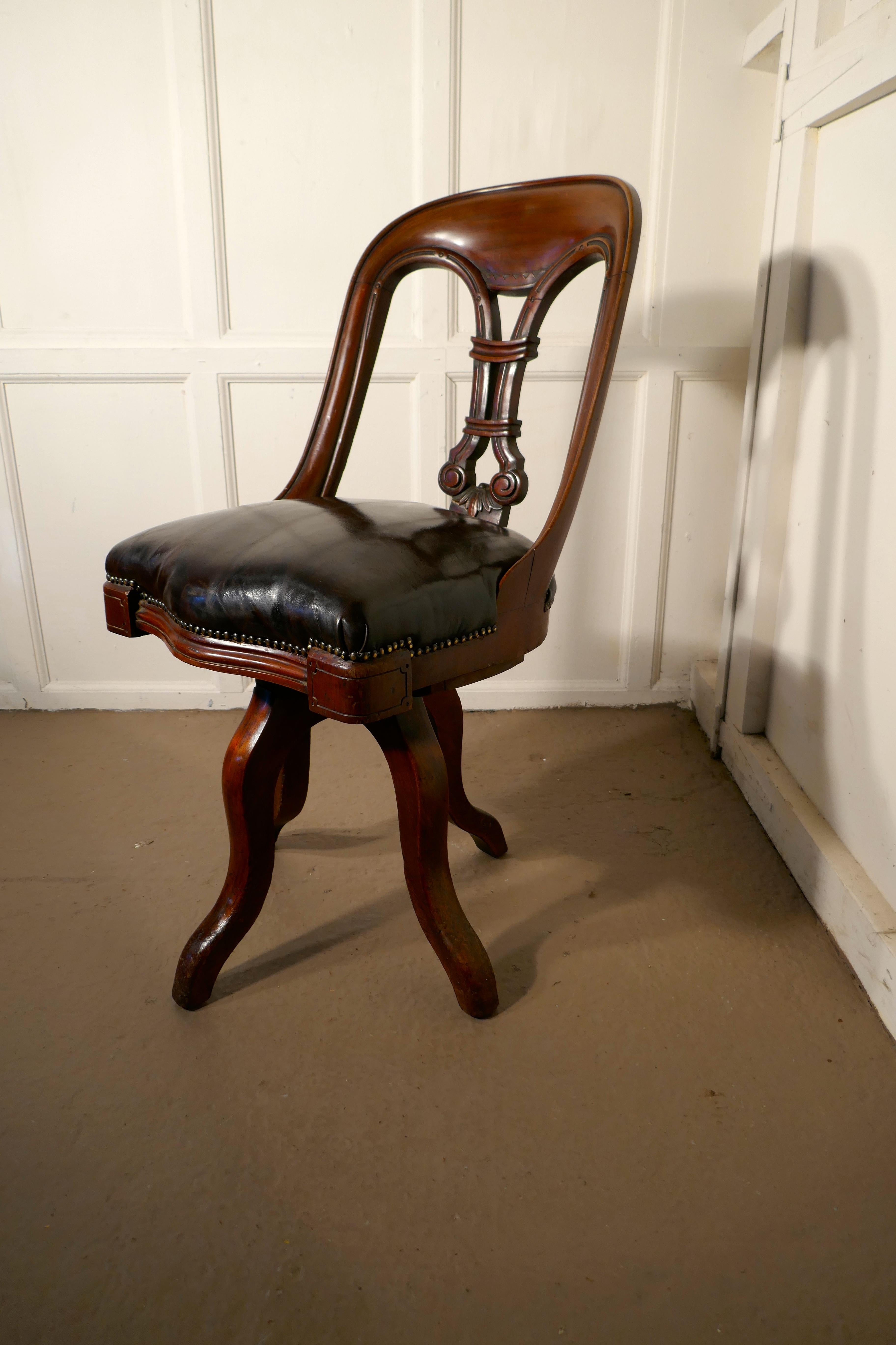 19th Century Victorian Swivelling Mahogany Office Chair or Desk Chair