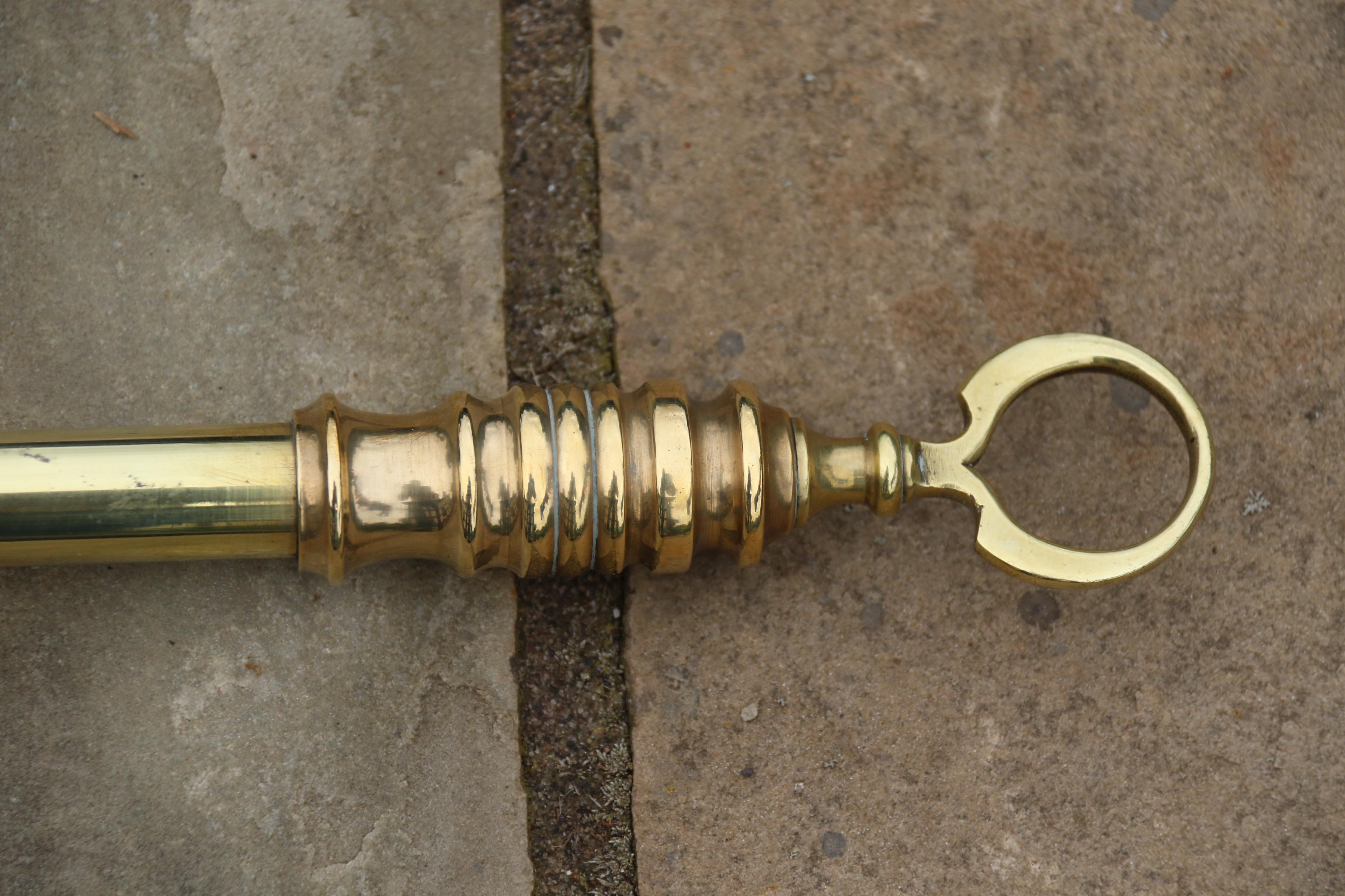 A Victorian telescopic brass toasting fork, English circa 1860 In Good Condition For Sale In Central England, GB