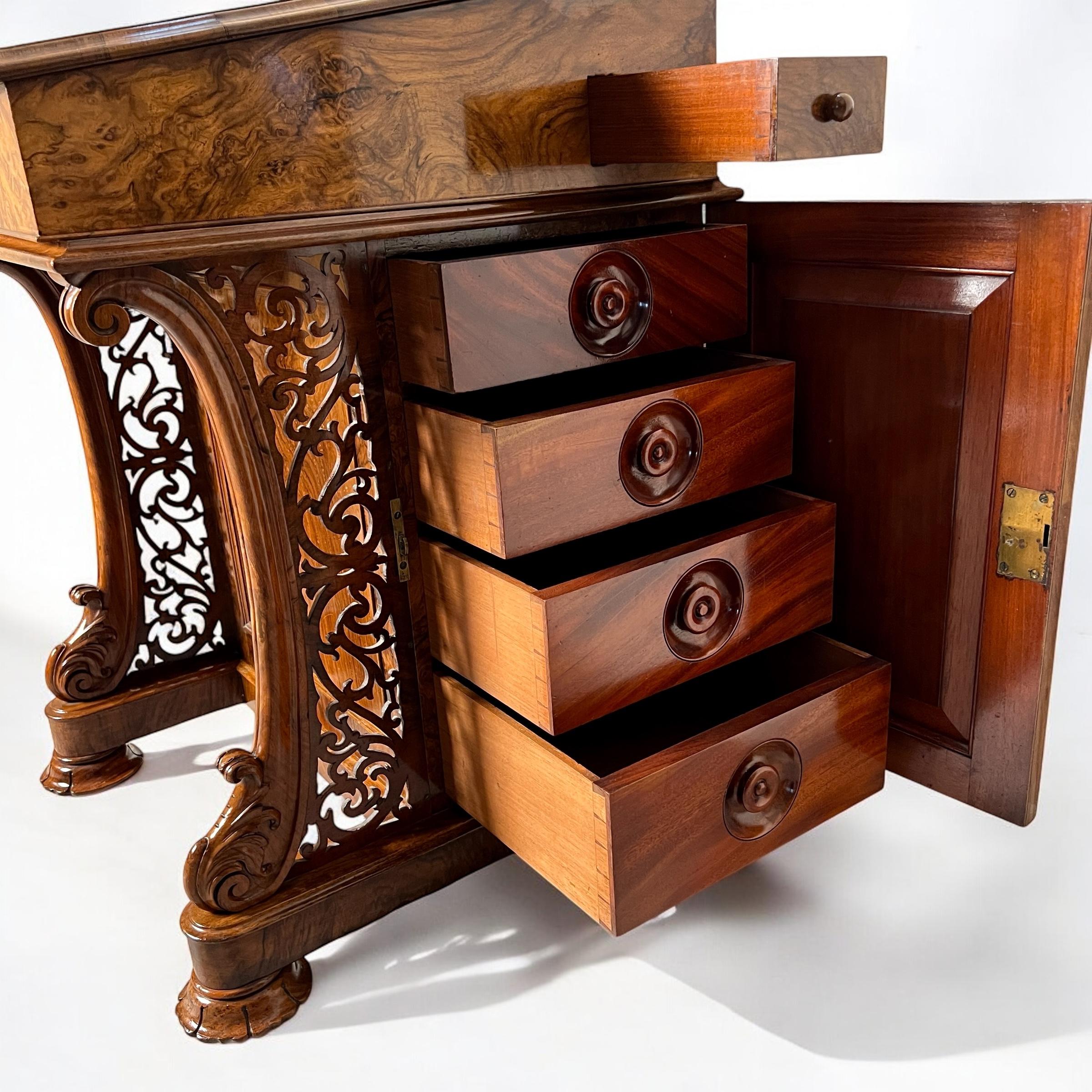 Mid-19th Century A Victorian Walnut Davenport Desk By Wilkinson & Son, London For Sale