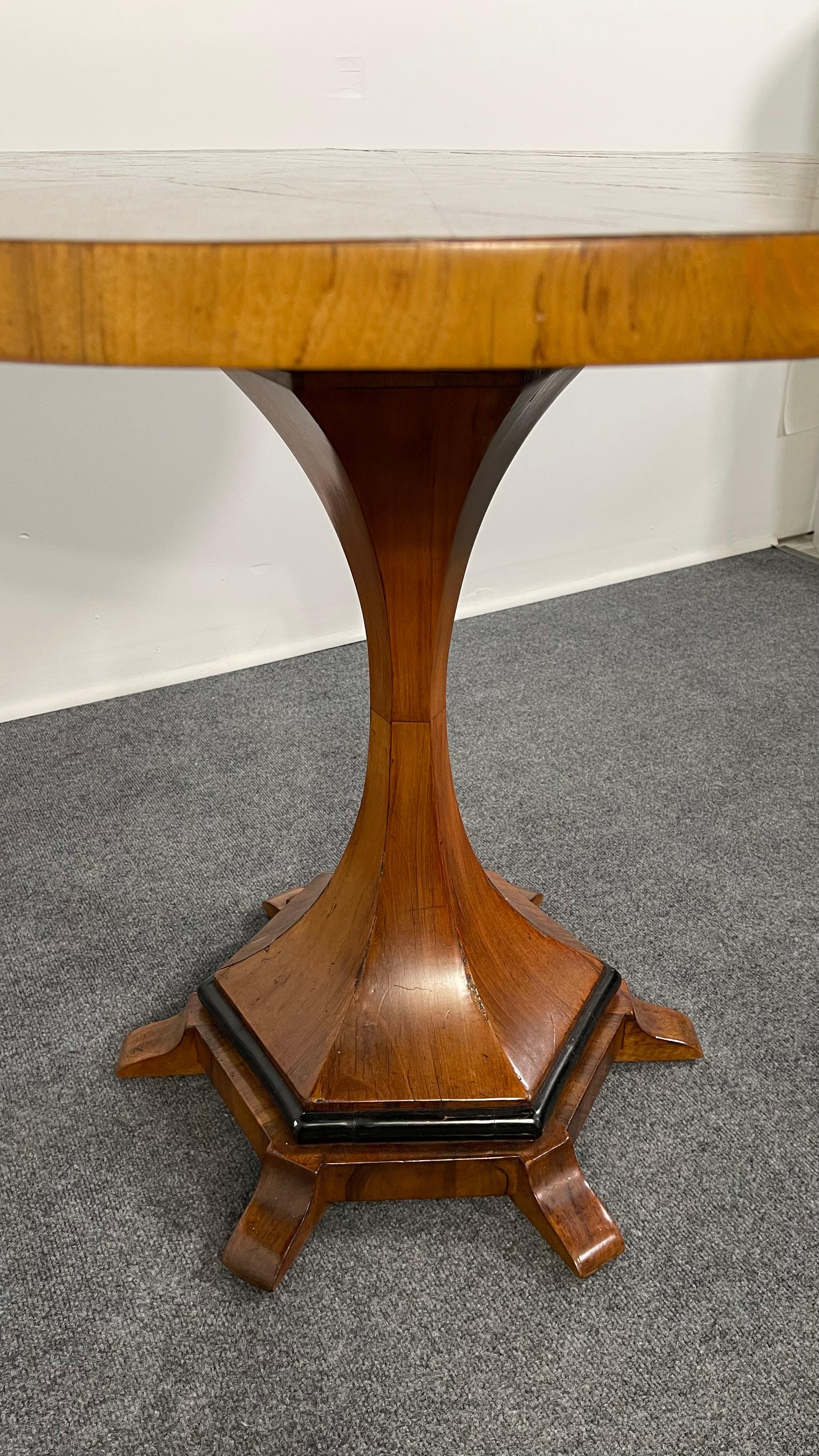 Austrian Viennese Biedermeier Figured Fruitwood, Walnut, and Ebonized Center Table For Sale