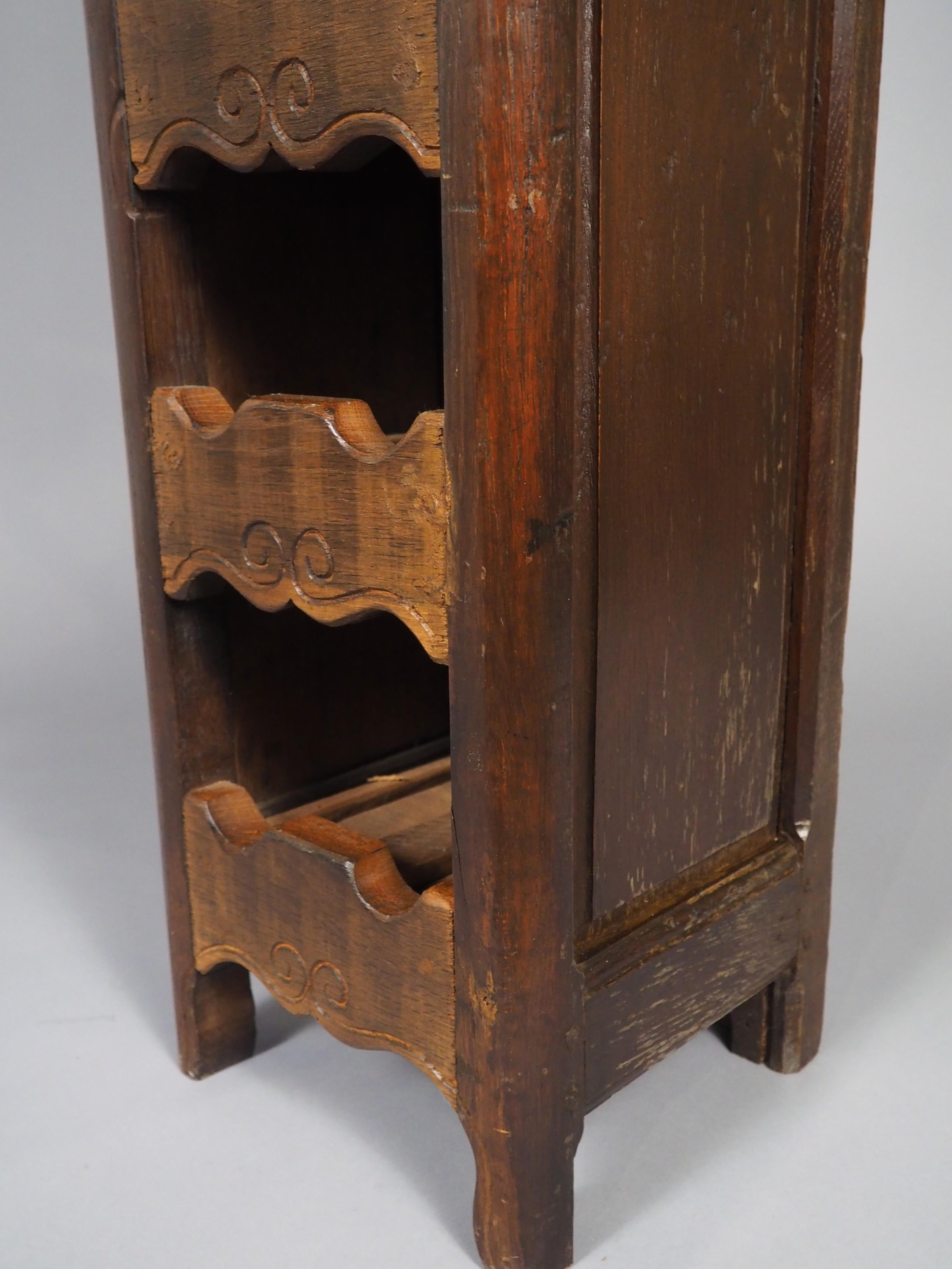 Ein Vintage 10-Flasche Französisch Wein Carrier aus wiederverwendetem Holz (21. Jahrhundert und zeitgenössisch) im Angebot