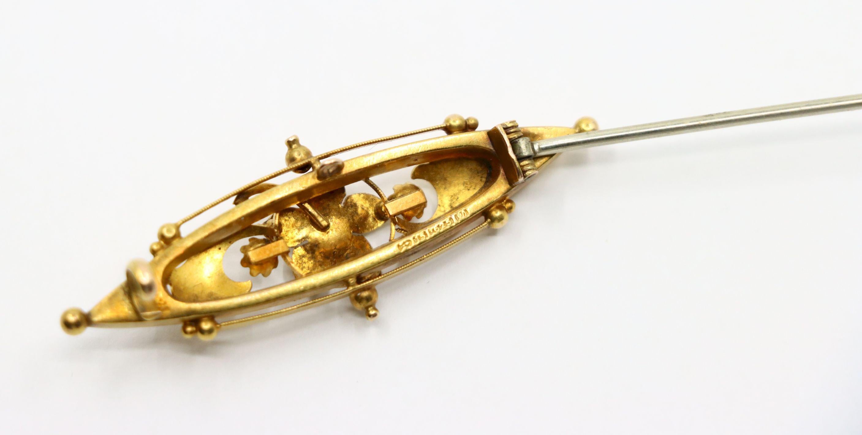 A Vintage 15K Gold Aquamarine Pendant Brooch Pin For Sale 3