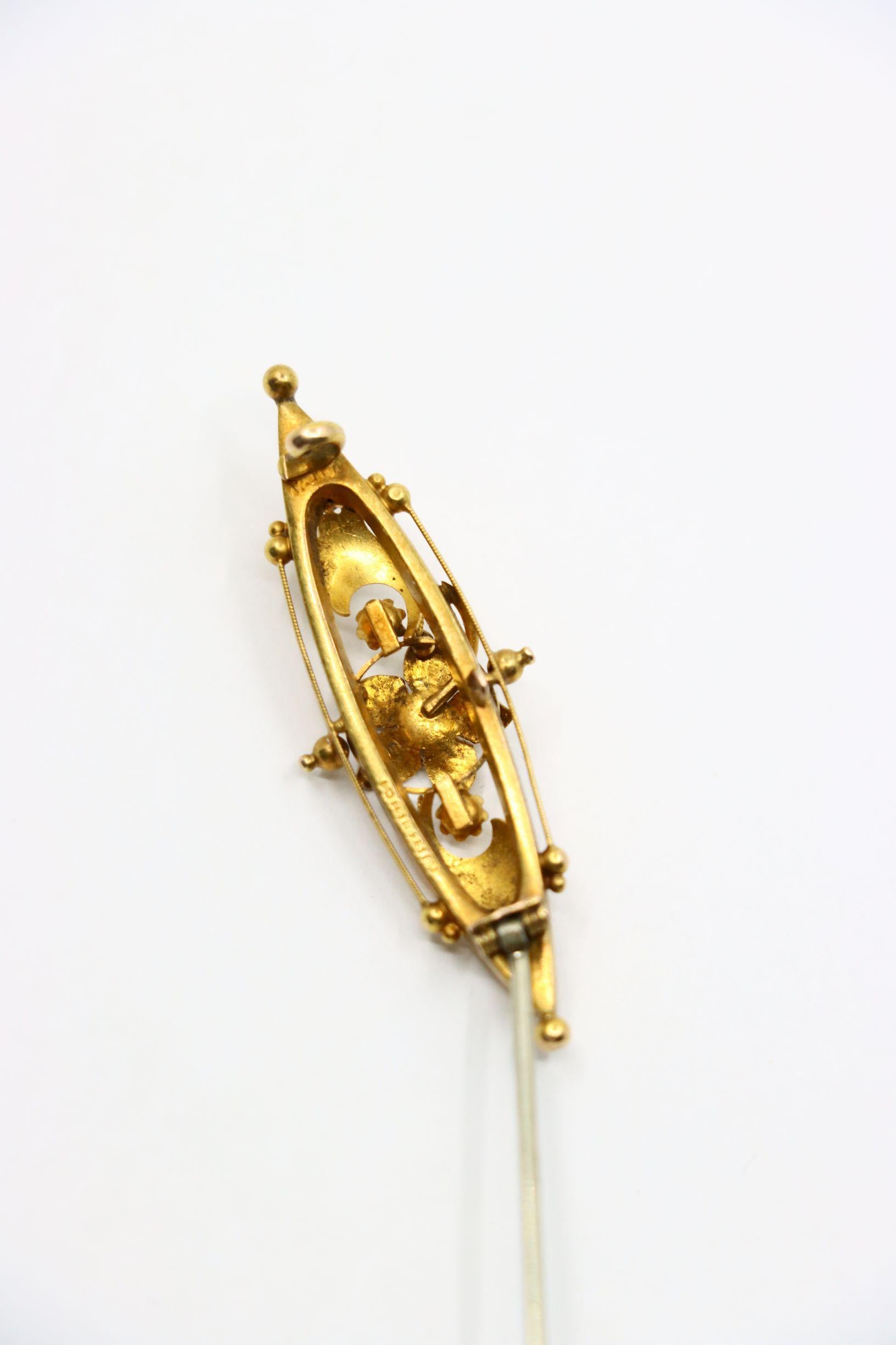 A Vintage 15K Gold Aquamarine Pendant Brooch Pin For Sale 4