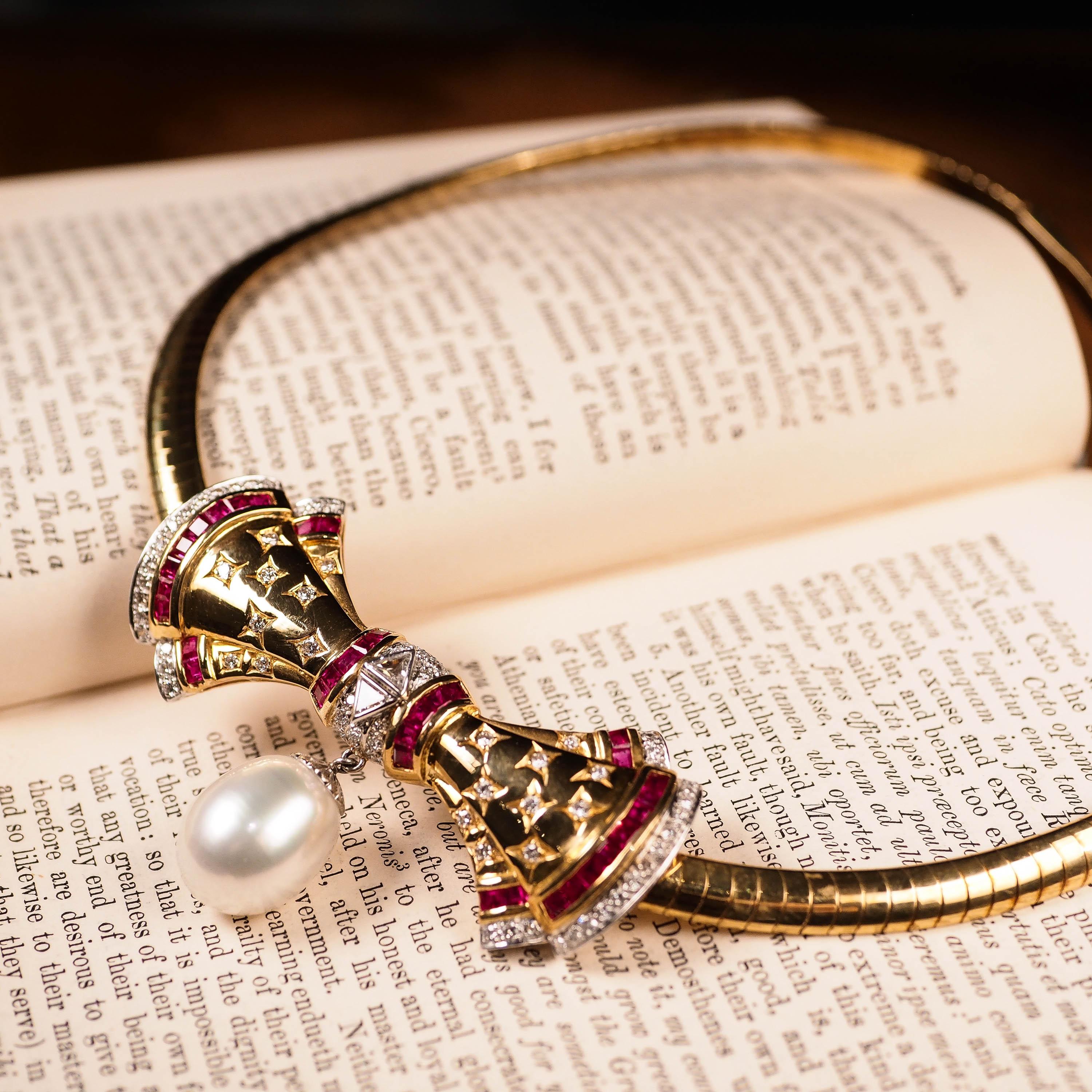 Halskette aus 18 Karat Gold mit Rubin, Diamant und Perlenschleife  im Angebot 5