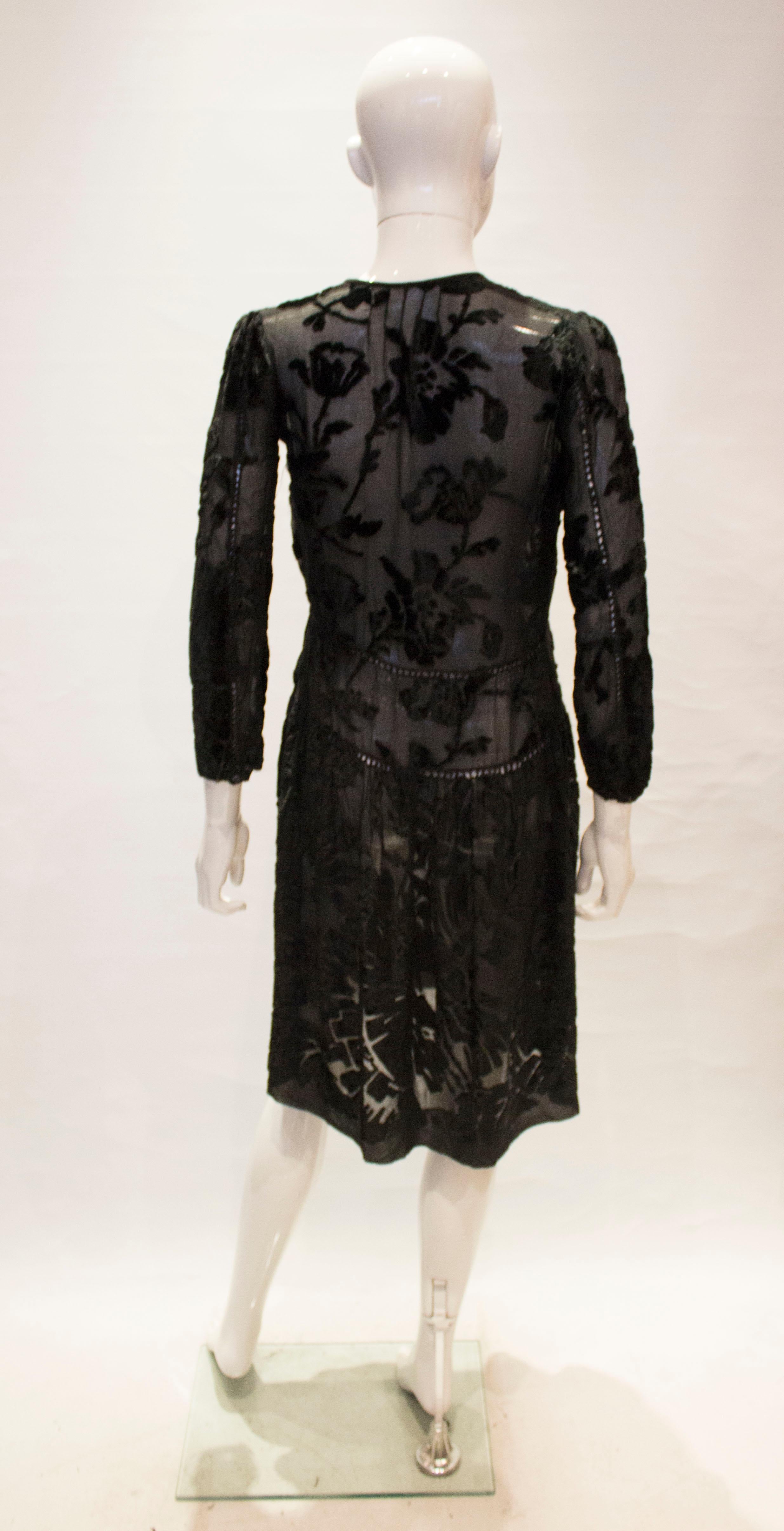 Women's a vintage 1920s - 1930s black floral devore day dress small For Sale