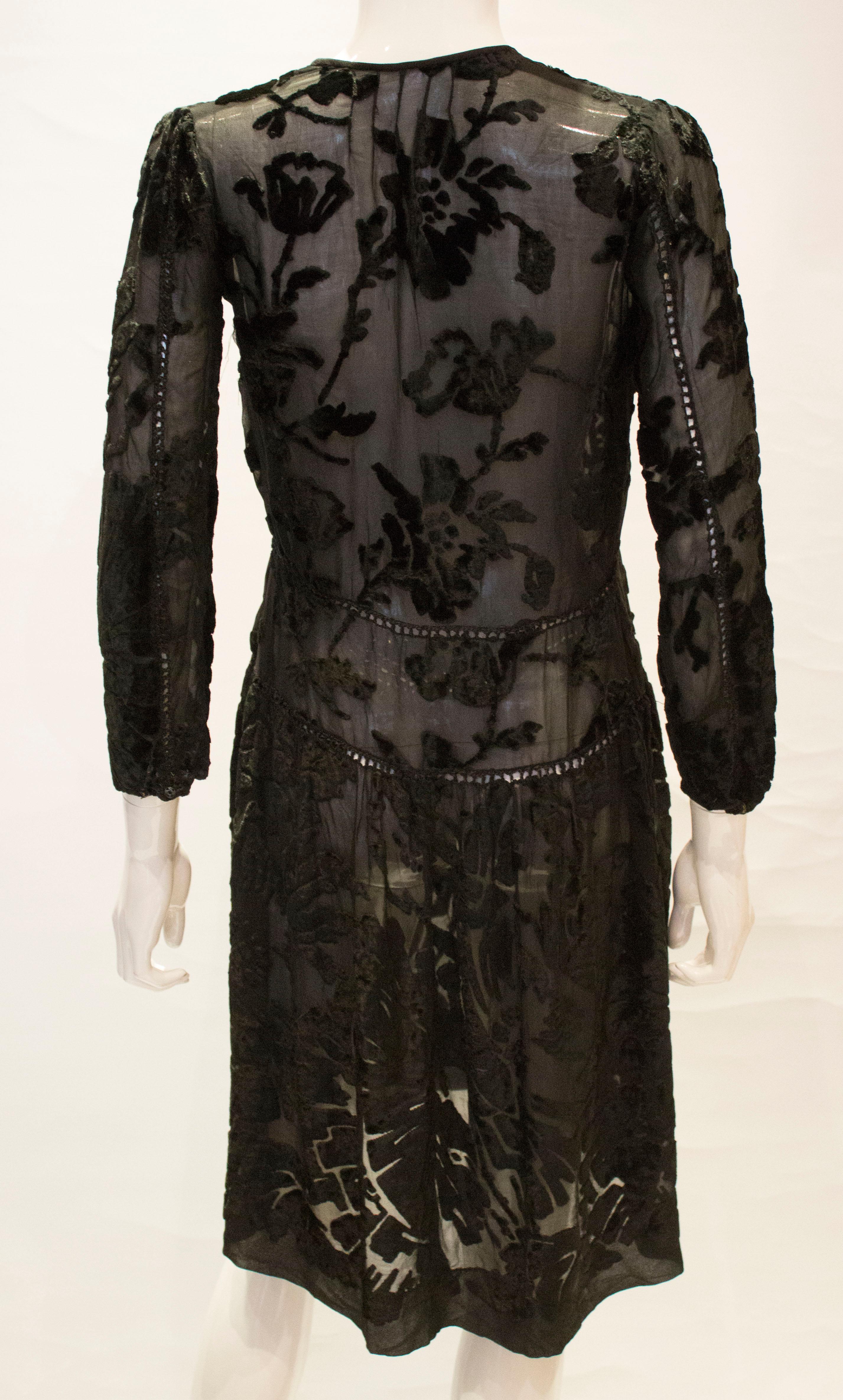 a vintage 1920s - 1930s black floral devore day dress small For Sale 1