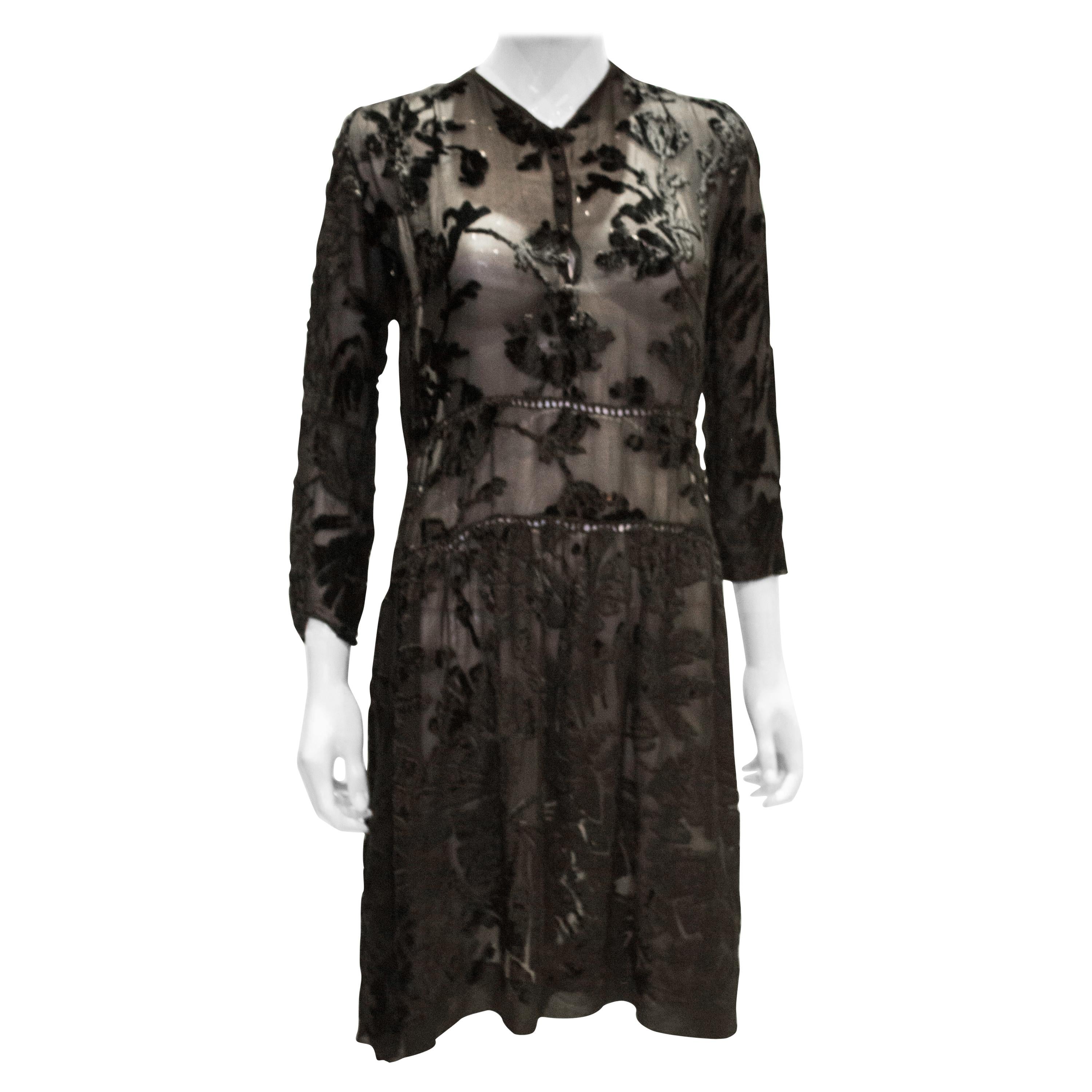 a vintage 1920s - 1930s black floral devore day dress small For Sale