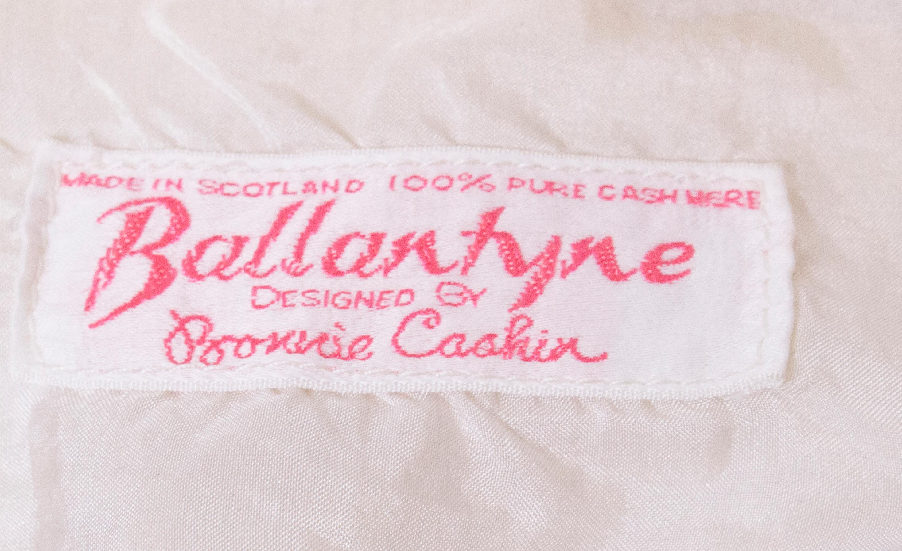 A vintage 1960s cream cashmere (made in scotland) stripe pencil skirt  3