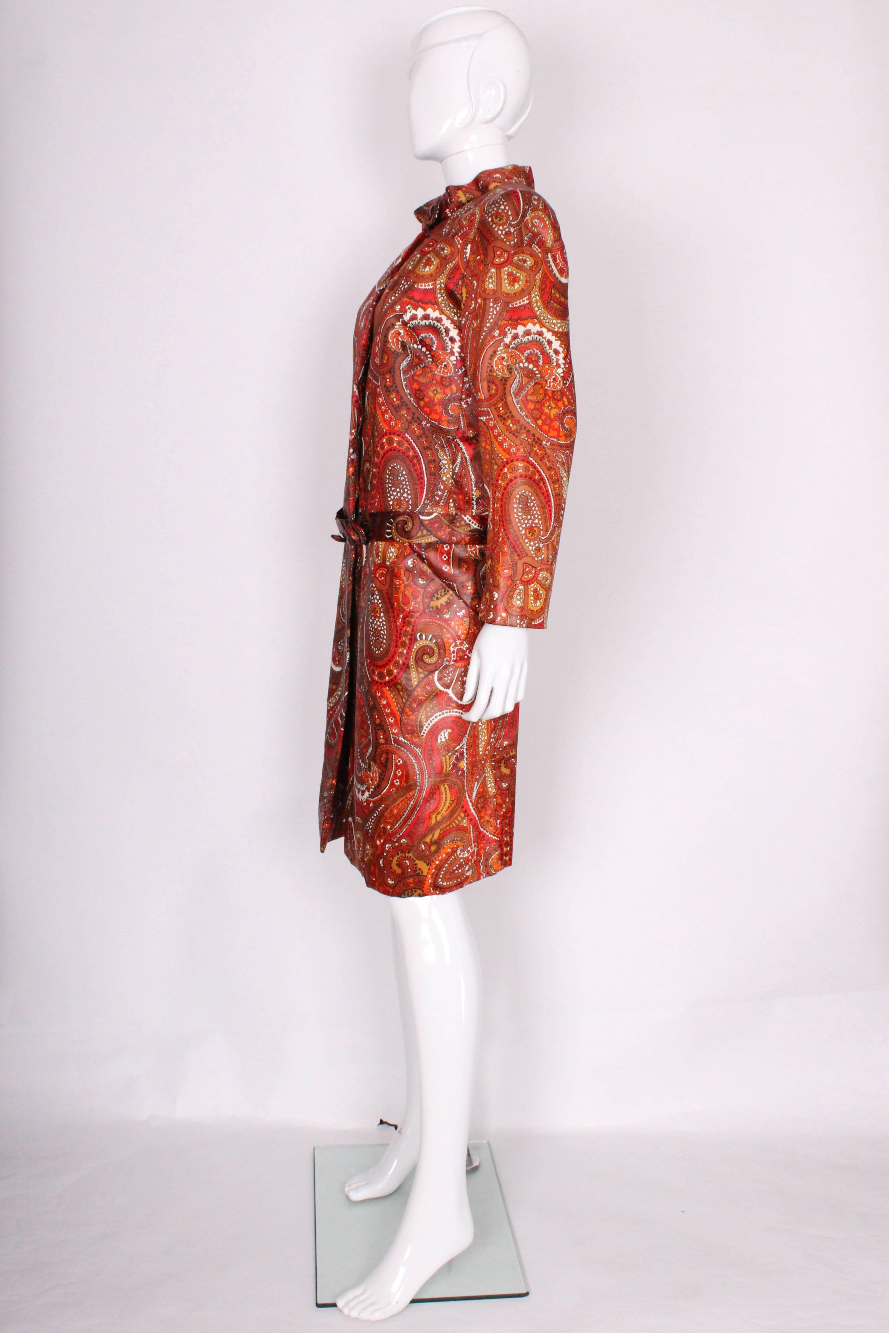 A vintage 1970s Bill Blass paisley print orange Coat In Good Condition In London, GB