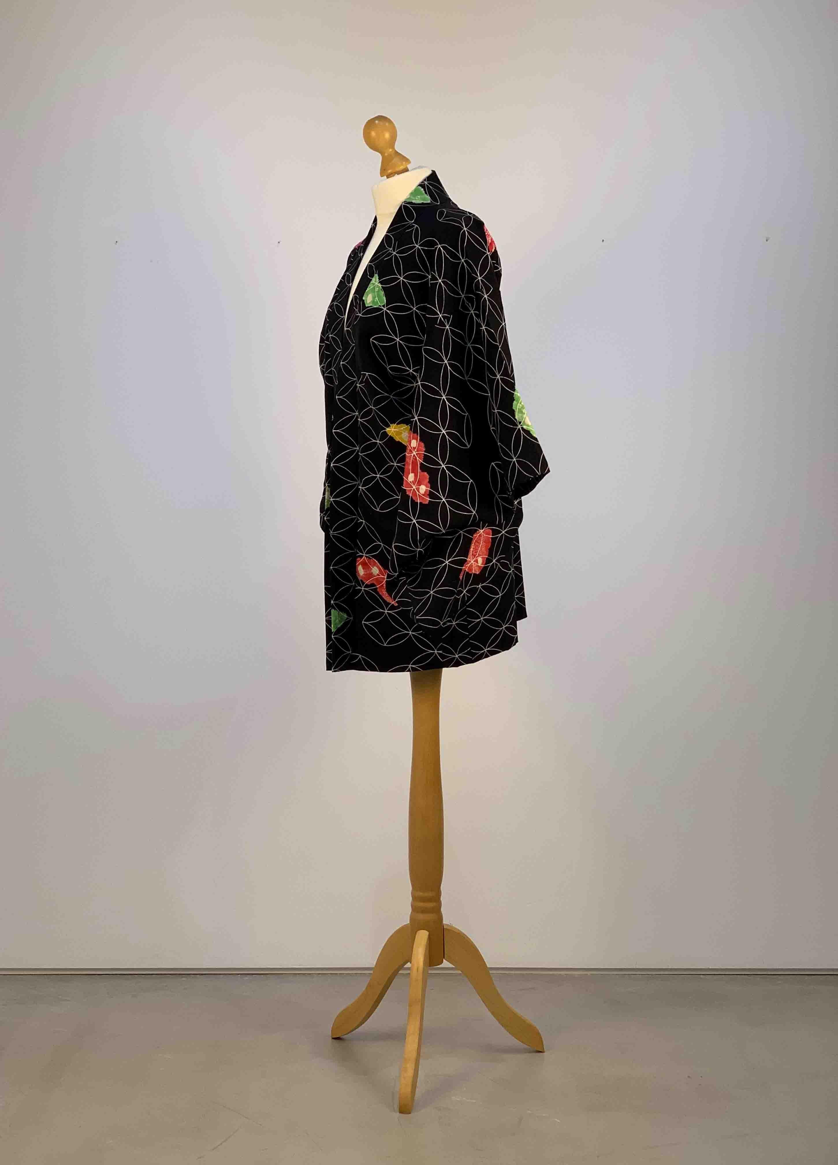 A vintage 1970s printed silk kimono 1