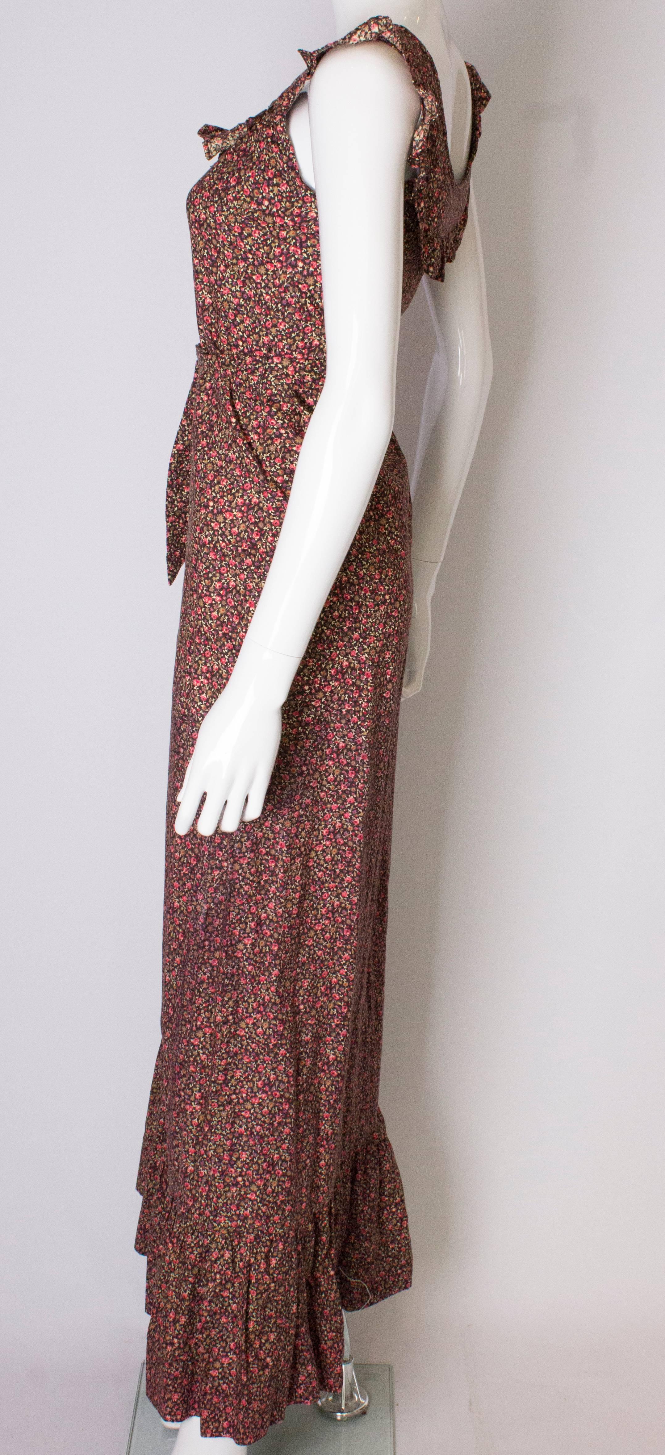 A Vintage 1970s  Quad Floral Print Cotton Dress  For Sale 1