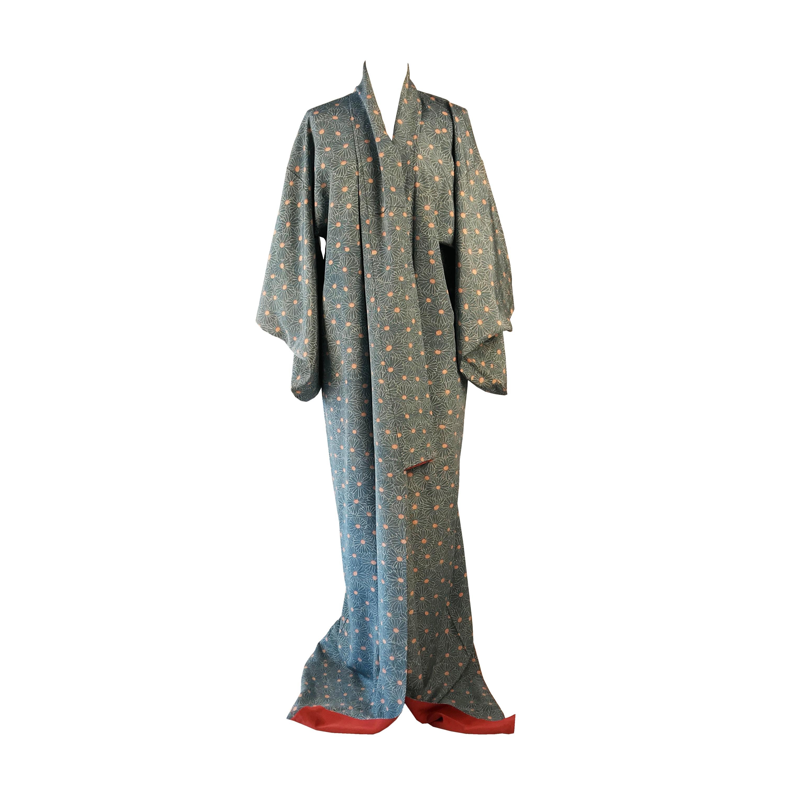 A vintage 1980s beautiful full length silk kimono