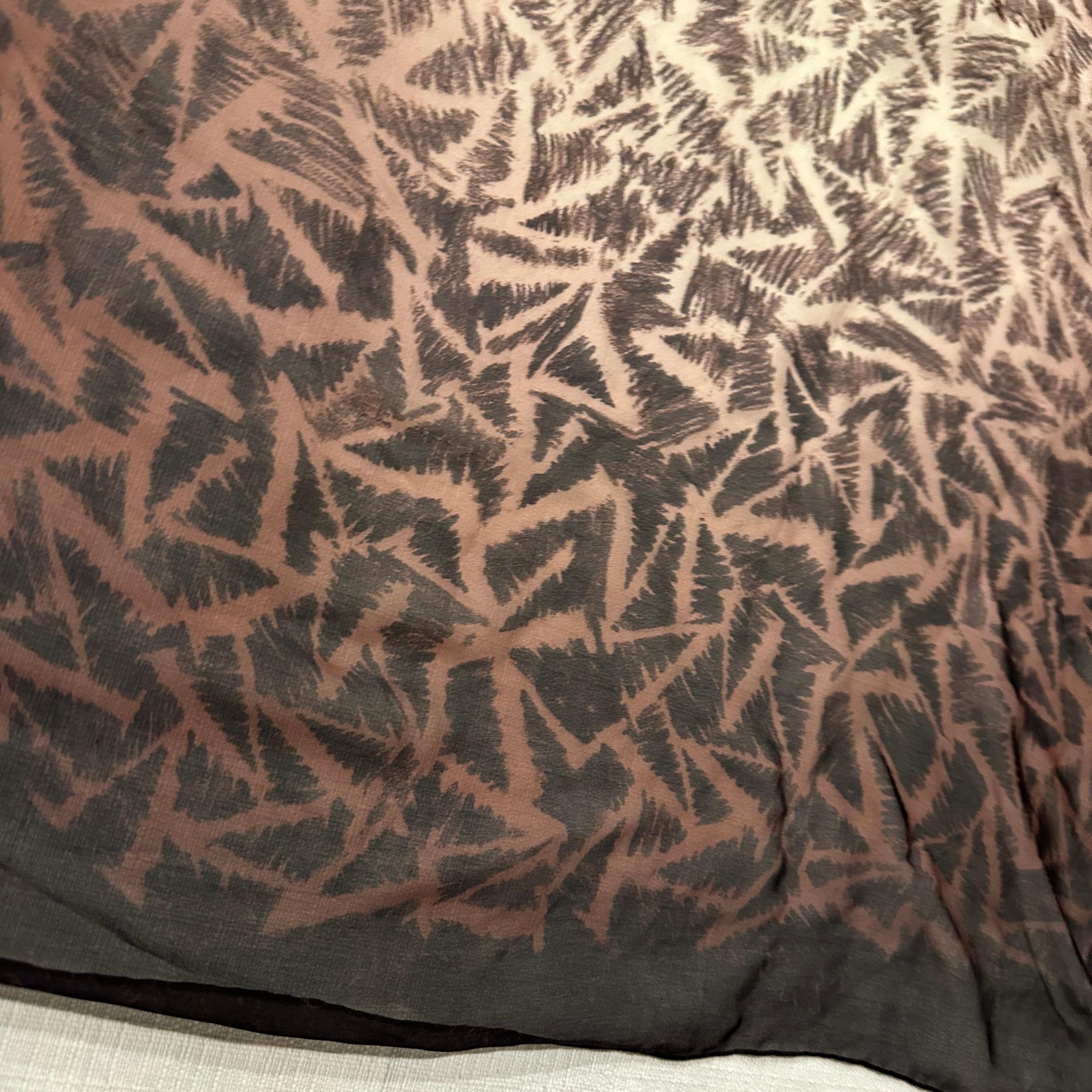 da uomo o donna Sciarpa di seta vintage anni '80 di Valentino in vendita